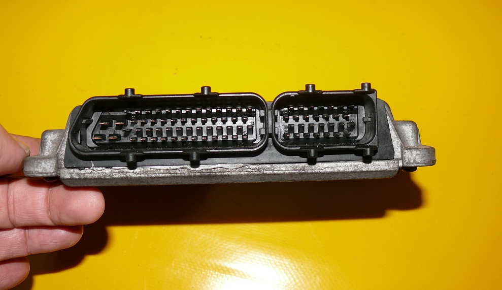 computer control unit of the engine VW GOLF IV 1.9 TDI 90KM 0281001845 038906018BL