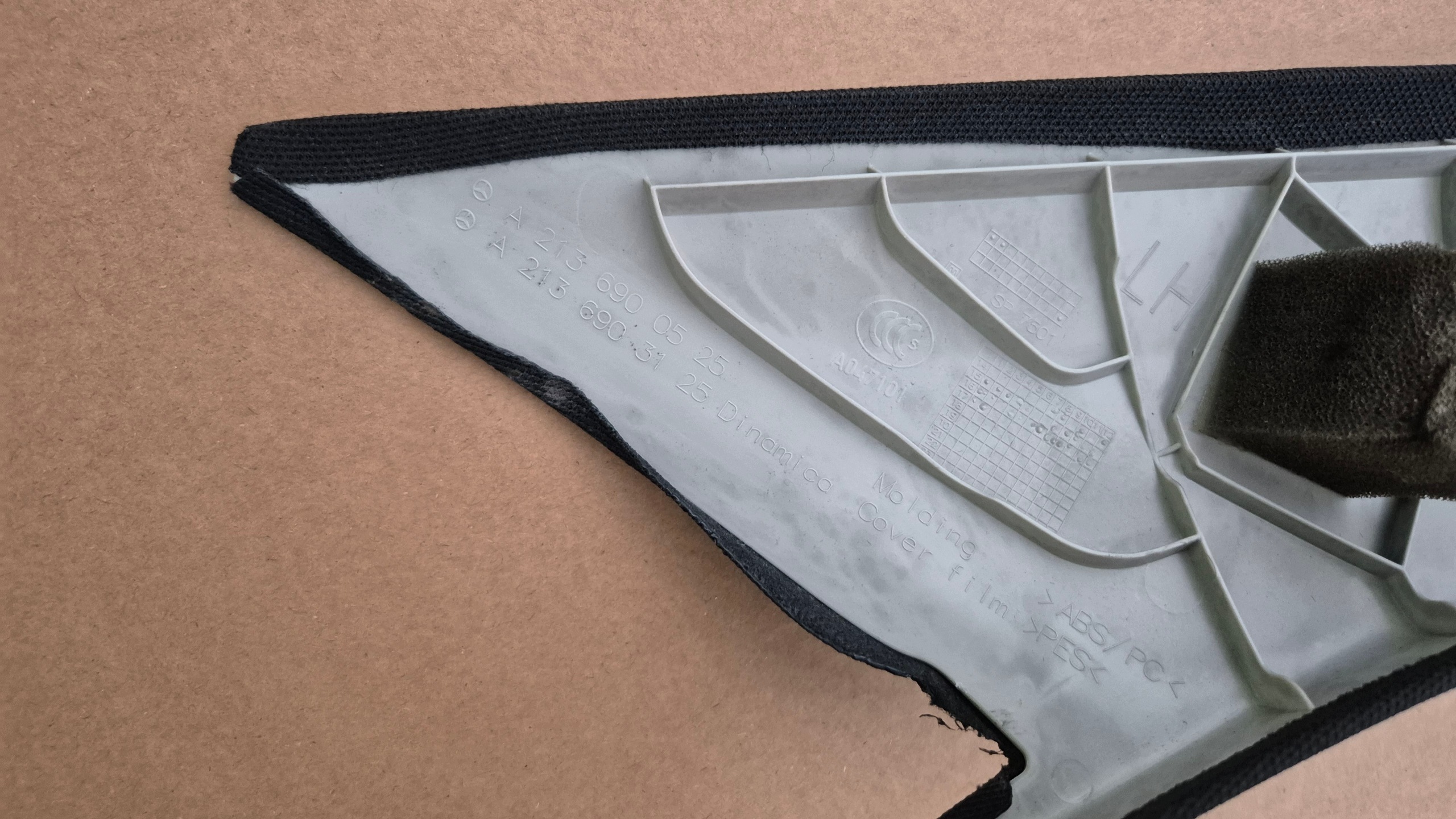 cover side pillar front left black 2136900525 MERCEDES W213 AMG