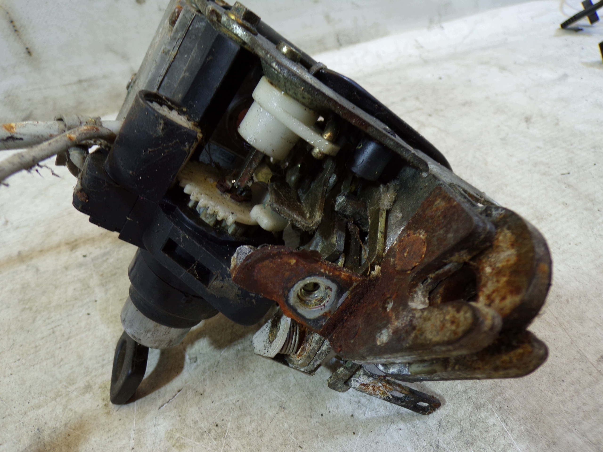 lock bonnet boot MERCEDES W124 KOMBI