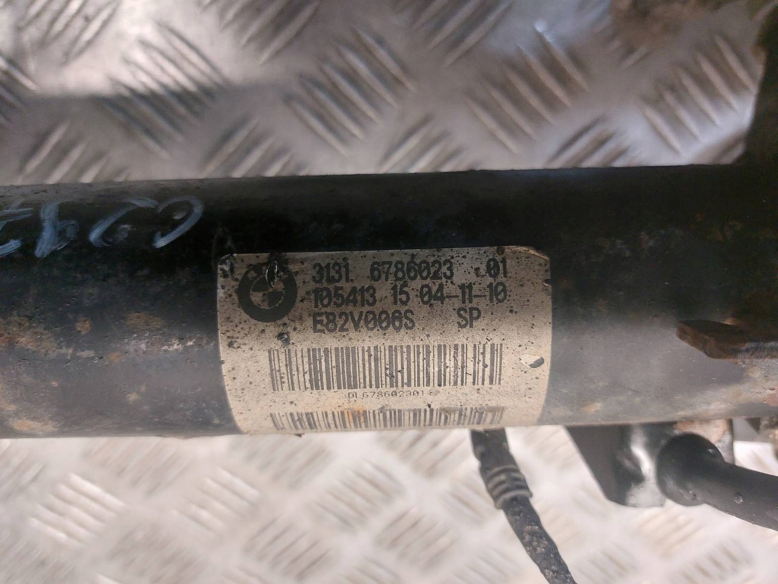 tlumič struna otoč levý předek BMW E87 118d 6786023
