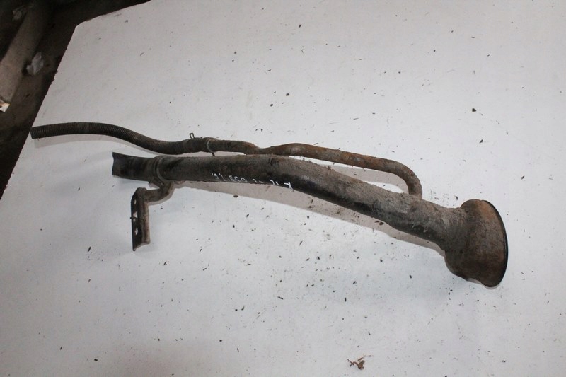 01 82 - MICRA K12 CC кабріолет 1.6 заливна труба Паливна кришка