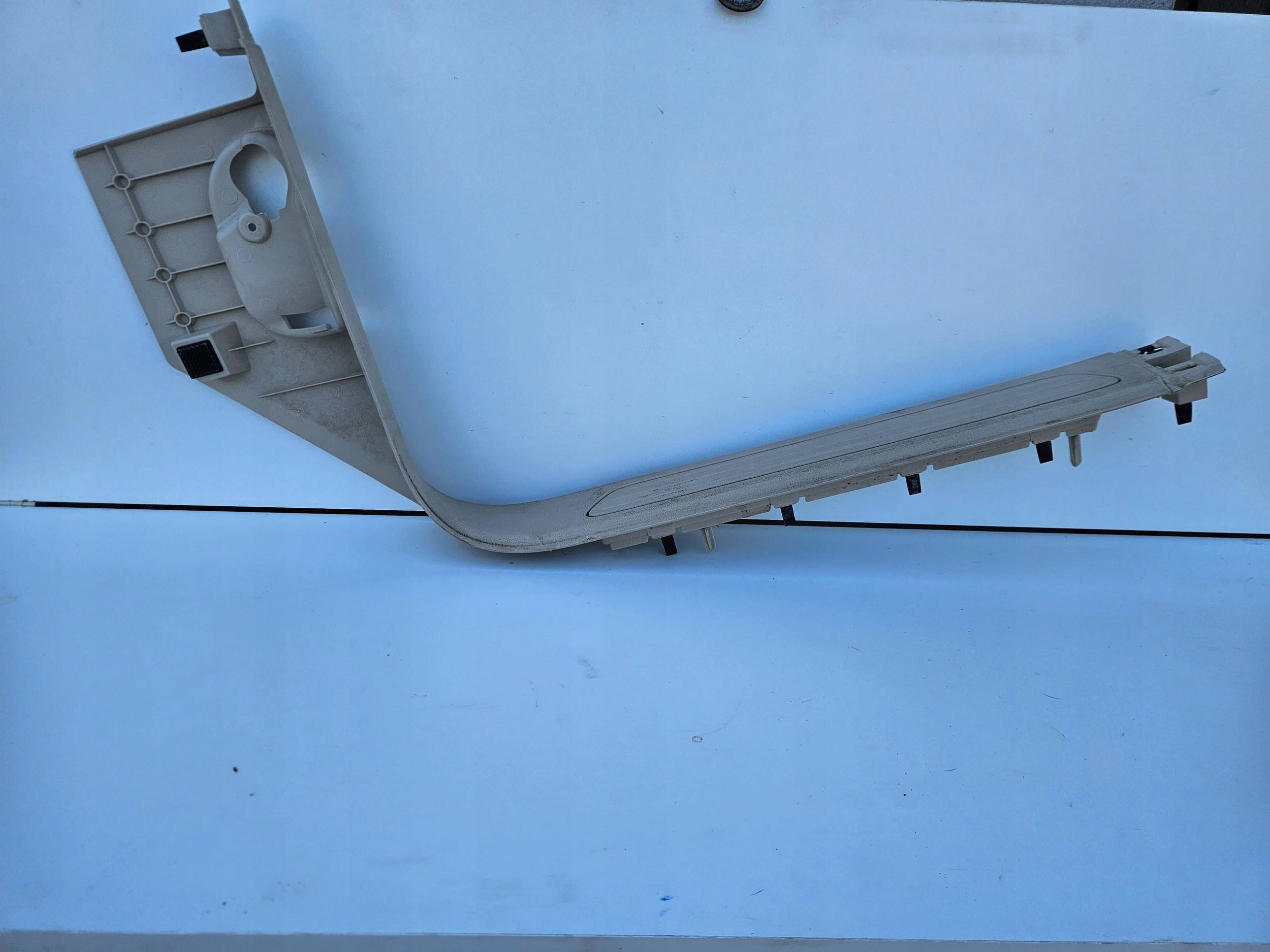 Volkswagen Touareg II 2 7P0 moulding threshold front left front