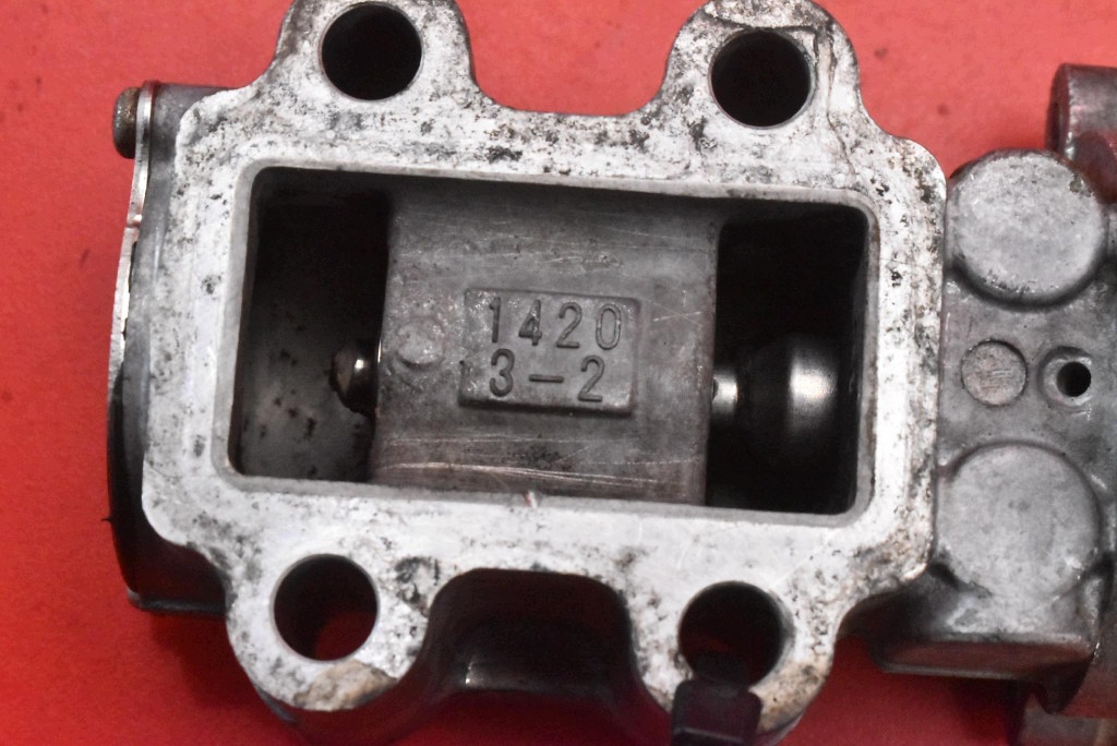 Valvola EGR TOYOTA AURIS 1 e 2.0 D-4D 126 KM 06-09