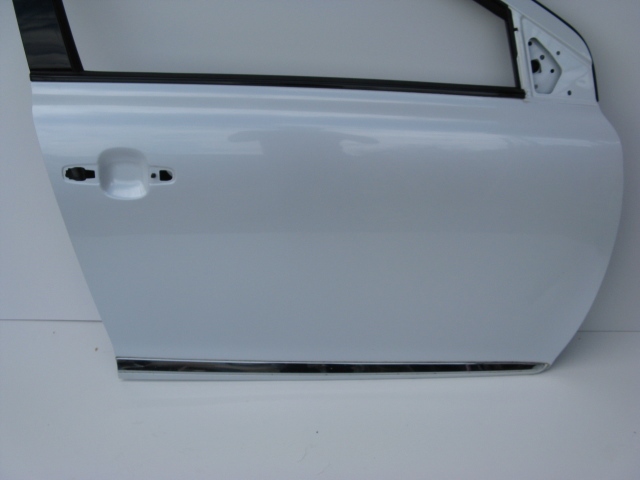 door right front SUZUKI KIZASHI ZMT