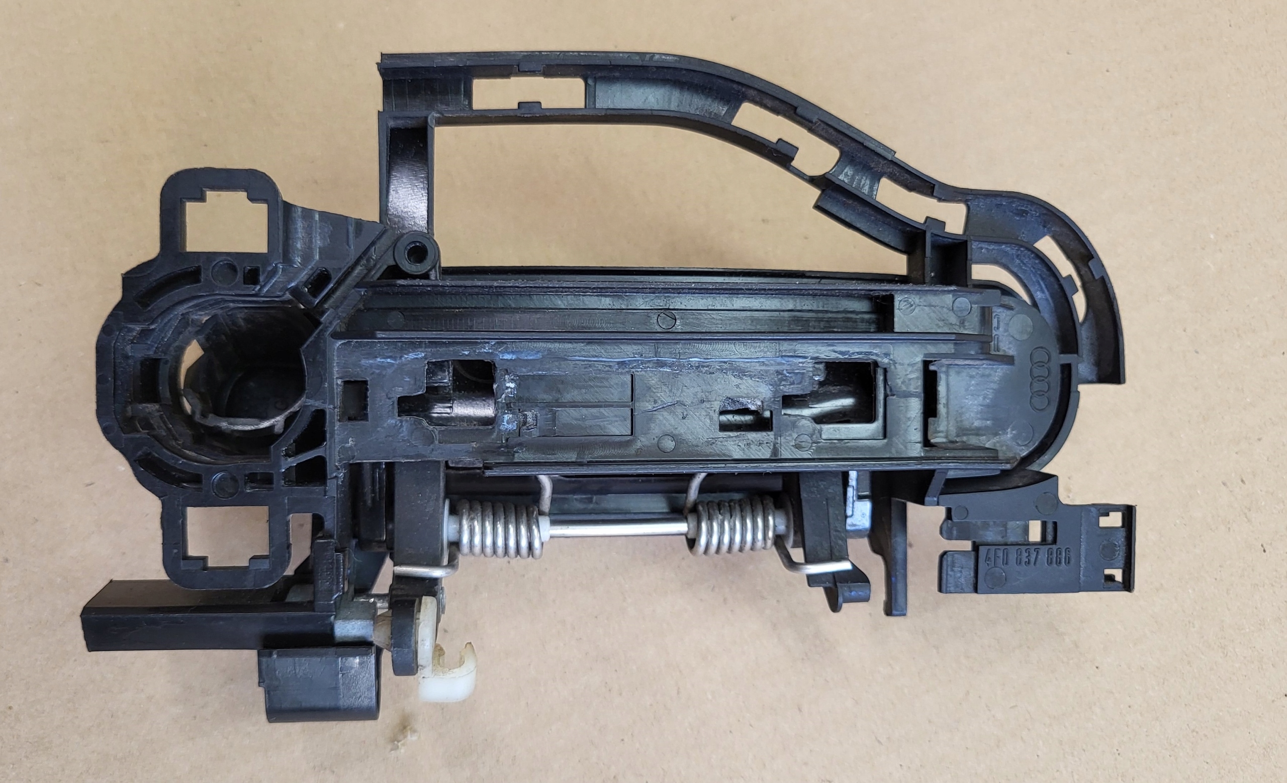 handle exterior right rear part holder AUDI A6 C6 4F original SREBRNA