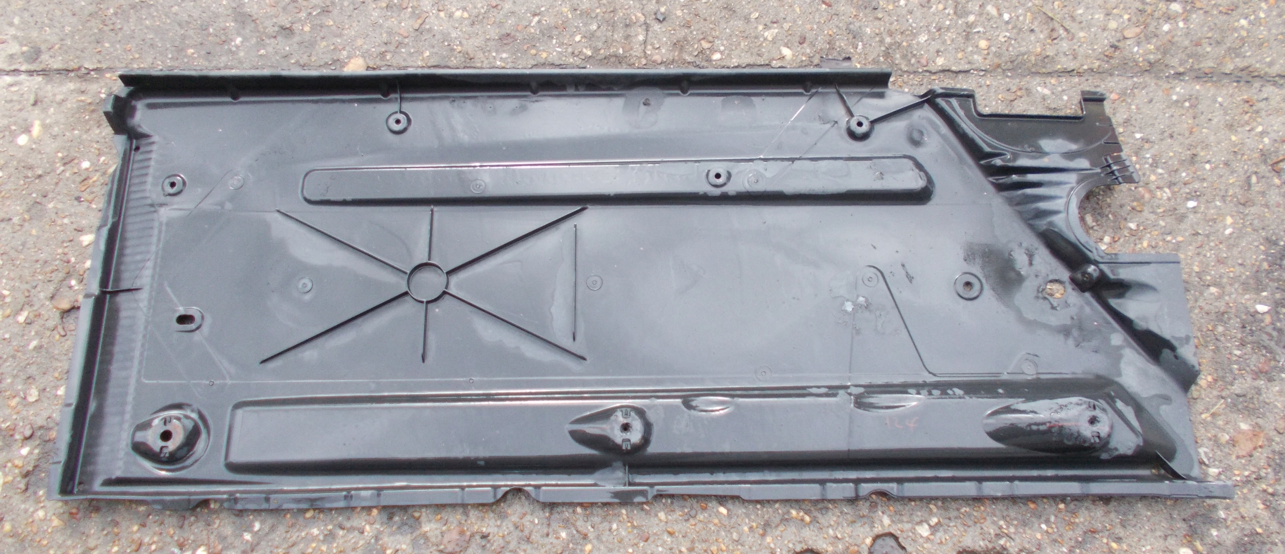 VW GOLF VI CABRIO 1.4 TSI 11R cover chassis left 5K7825201