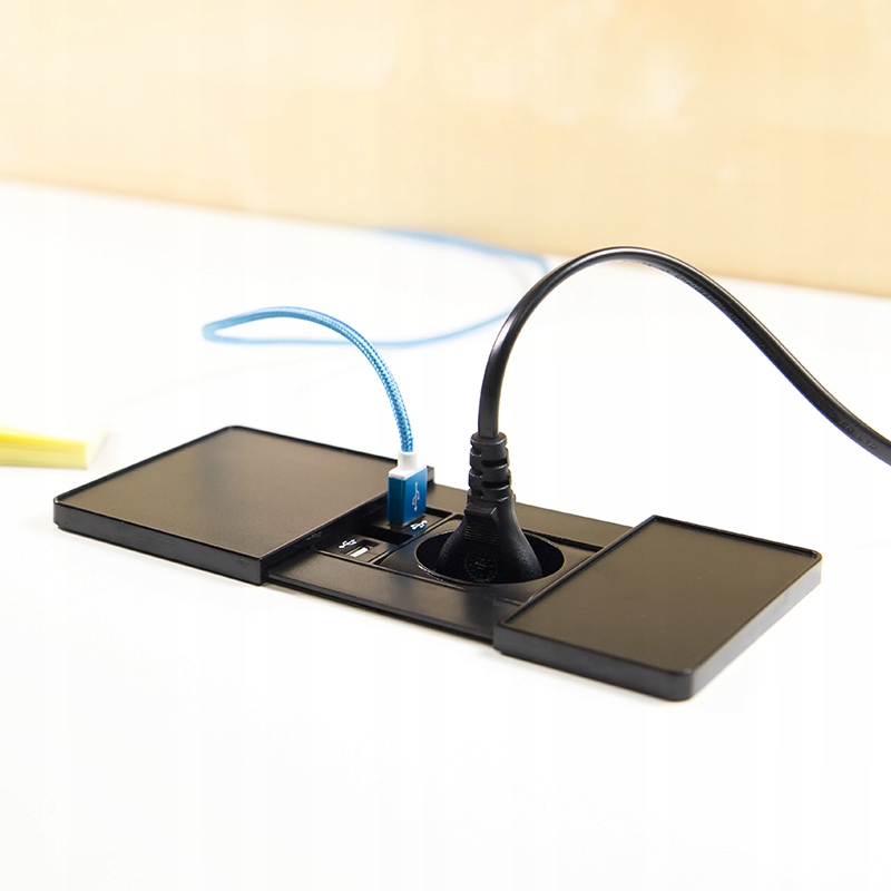 Gniazdo blatowe Versapad Asa Plastici 230V+ 2xUSB czarny mat