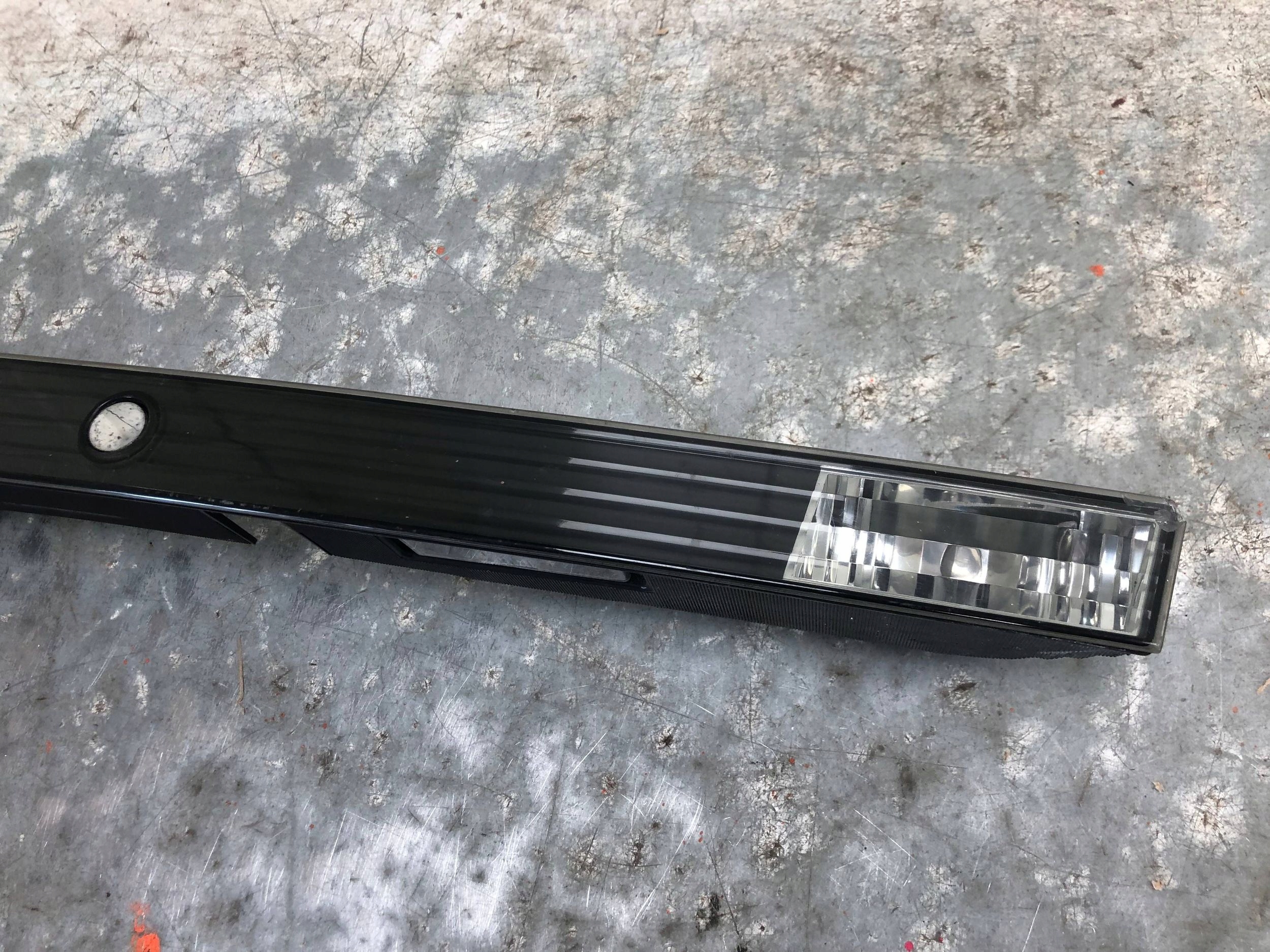 moulding cap bonnet BMW E65 6908711