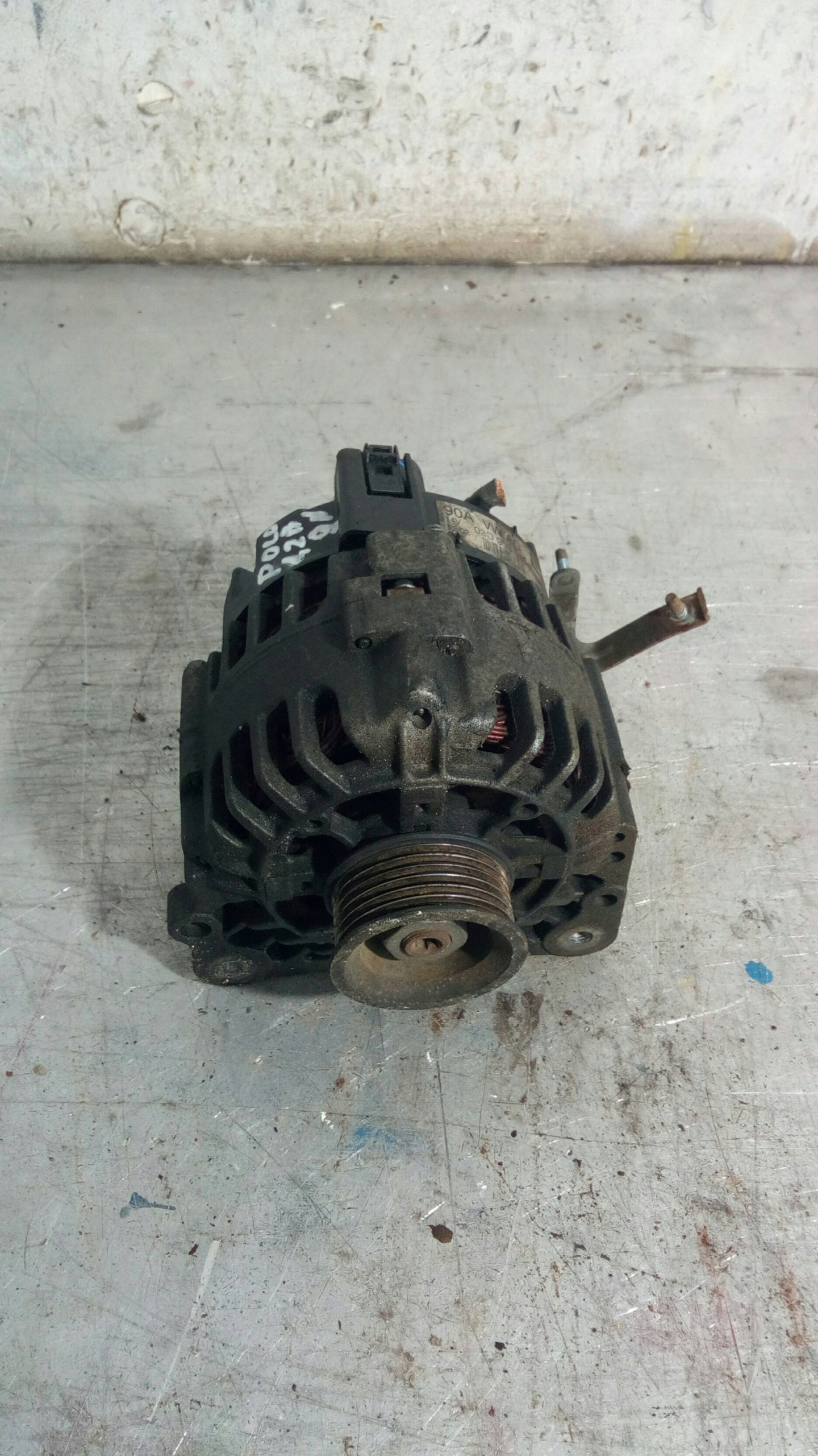 Alternator Volkswagen Polo 9N 1,2 B 03D903025E