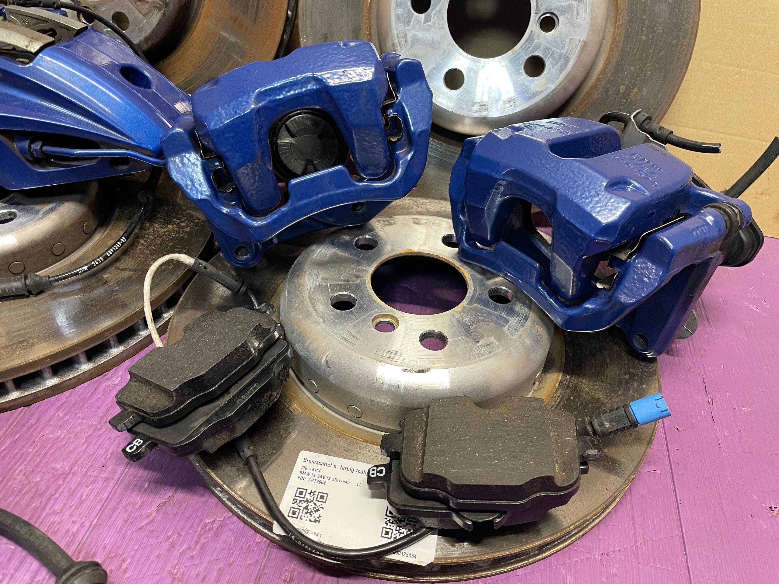 calipers brake + discs + plates 348/36 m-packet KOMPLET BMW iX I20 36KM