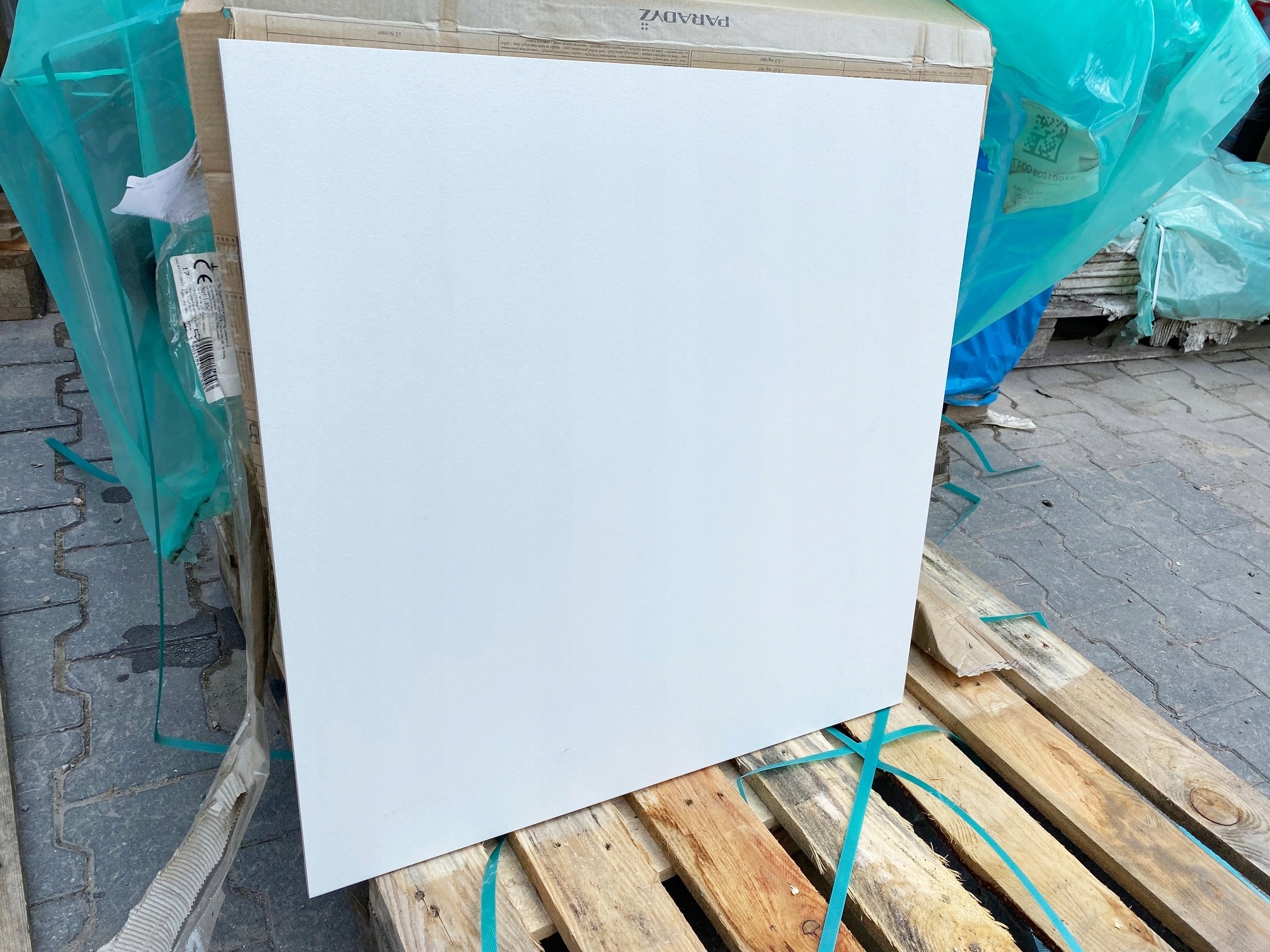 płytka 60x60 biała matowa Typ gres