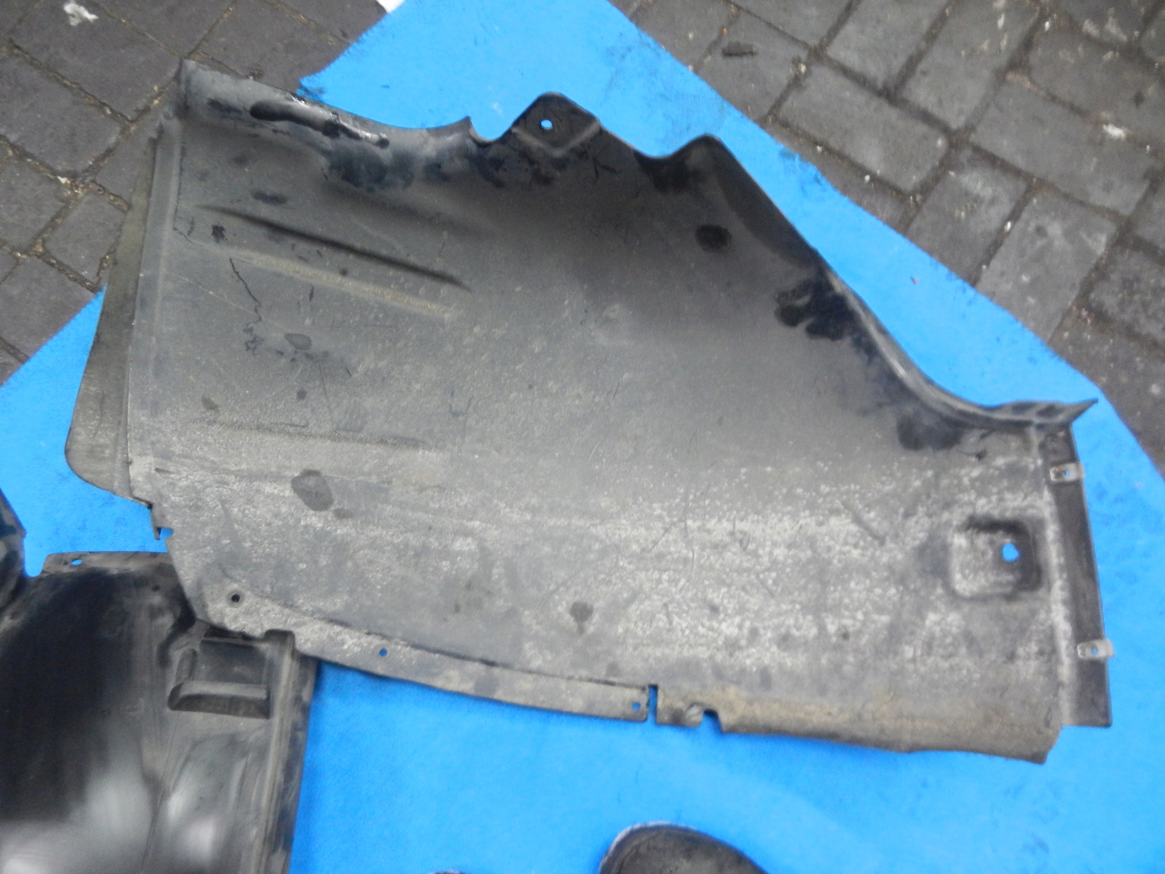 подкрылки правый перед MERCEDES ML W164 164
