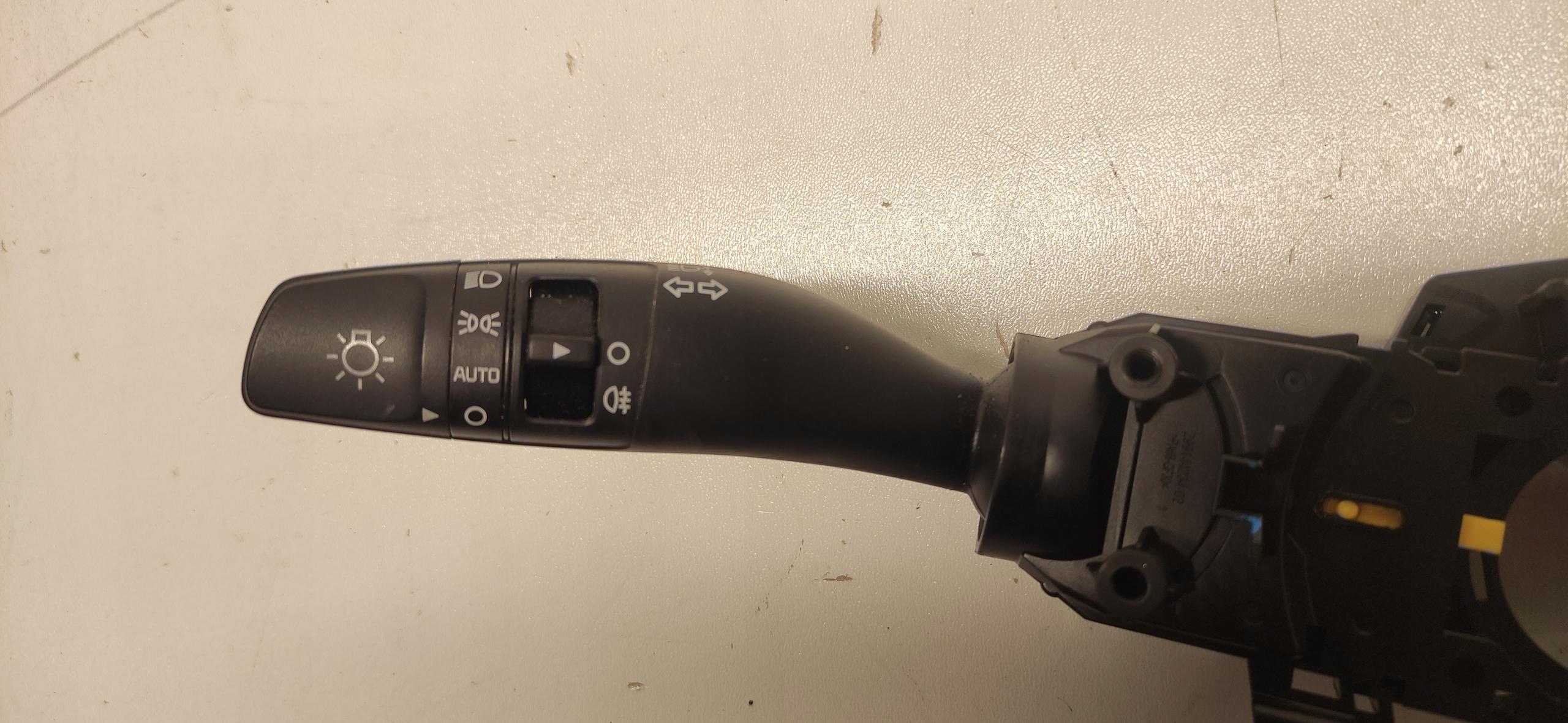 Commodo essuie glace Indicateurs de direction KIA OPTIMA IV KOMBI 93403-D4860