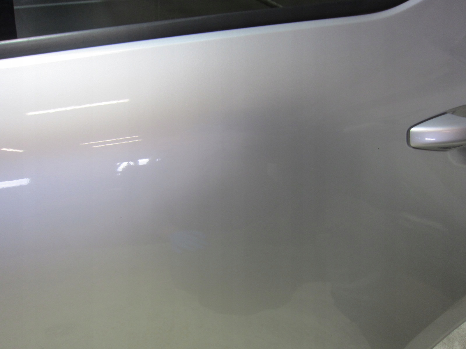 VOLVO XC40 left rear part door left rear. complete colour 711-16 silver XC 40