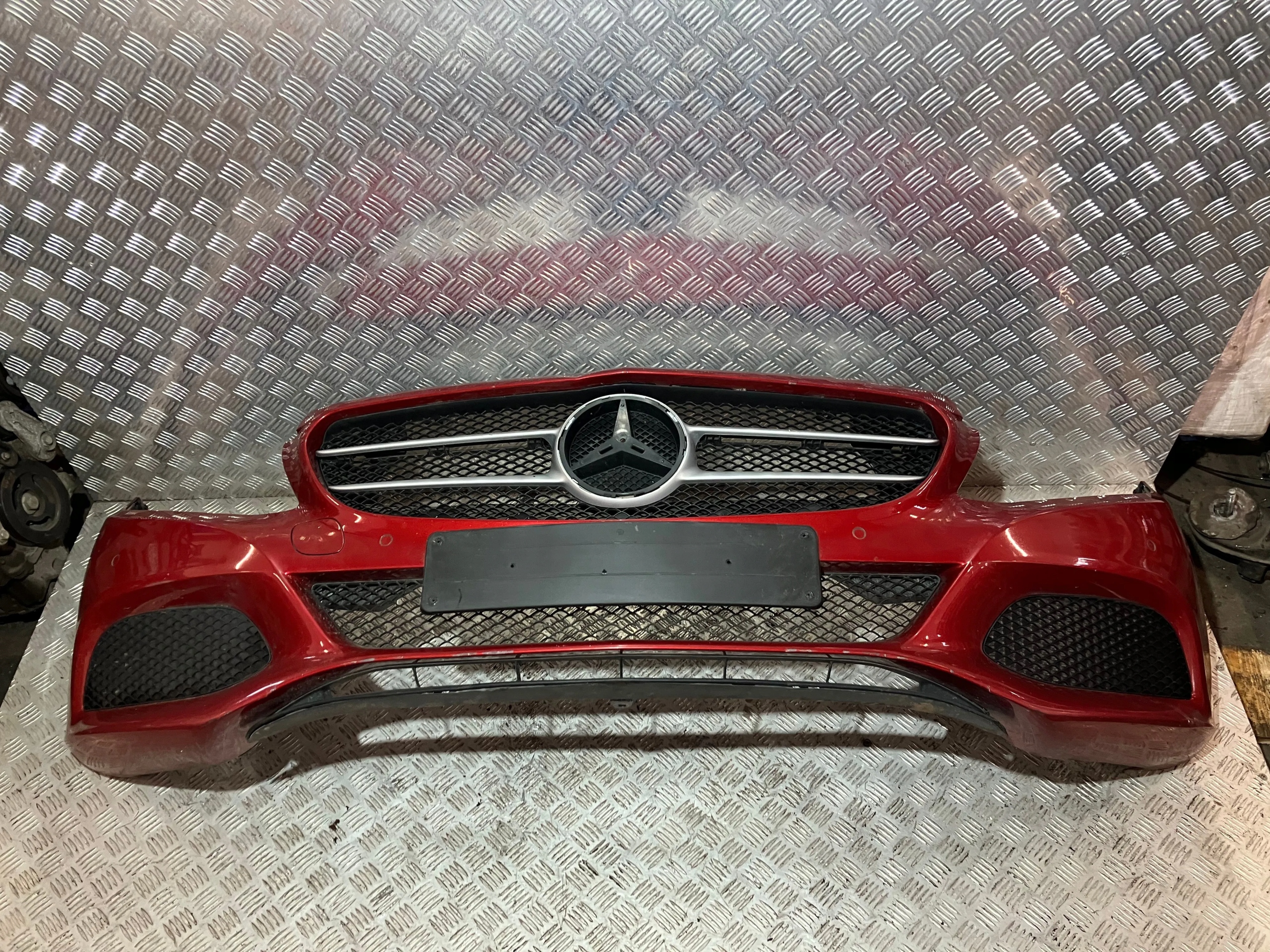 ZDERZAK PRZÓD MERCEDES W205 SEDAN LAKIER 996