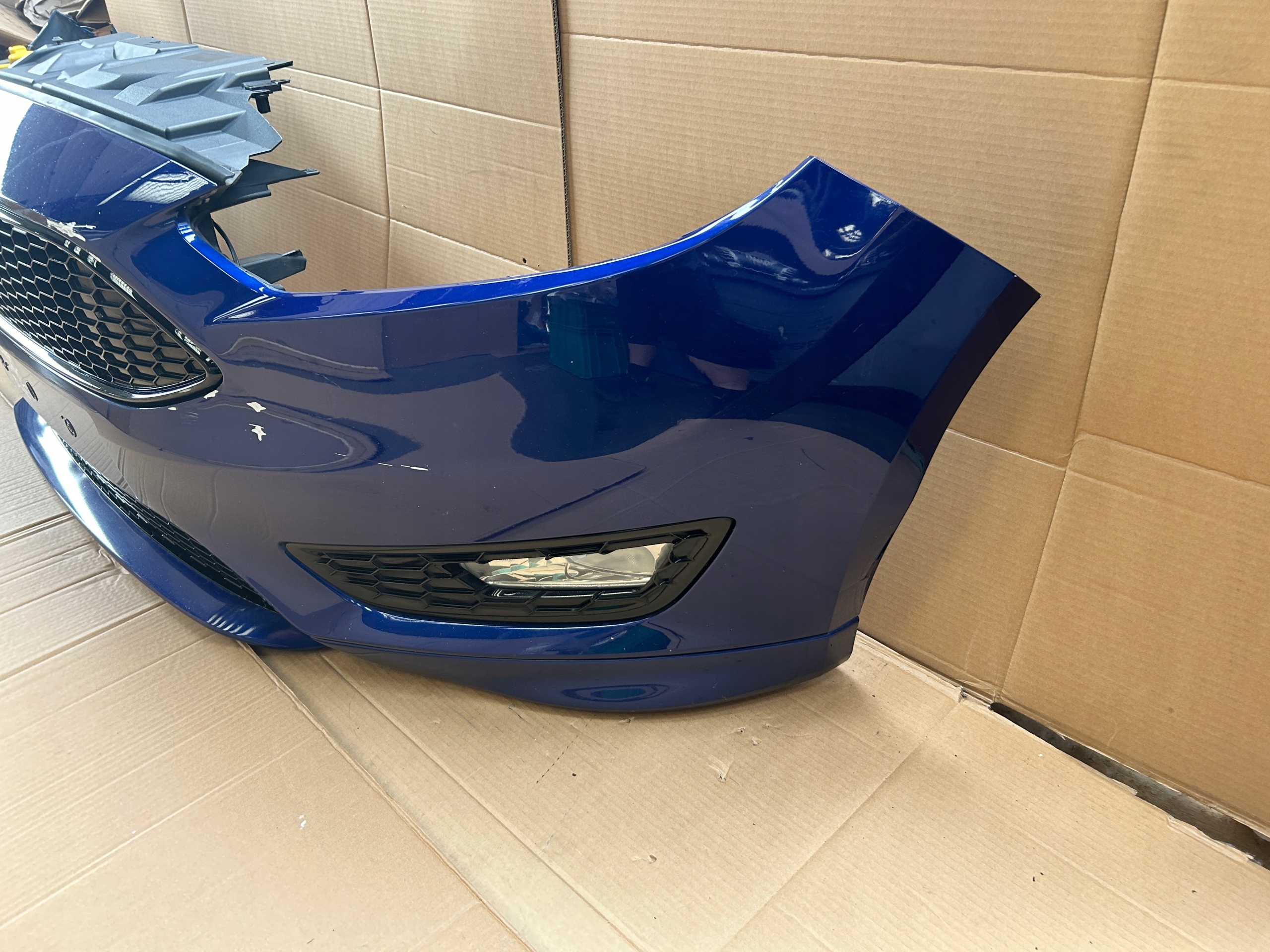 FORD FOCUS MK3 LIFT ST-LINE 2014-2018 bumper front DEEP IMPACT BLUE