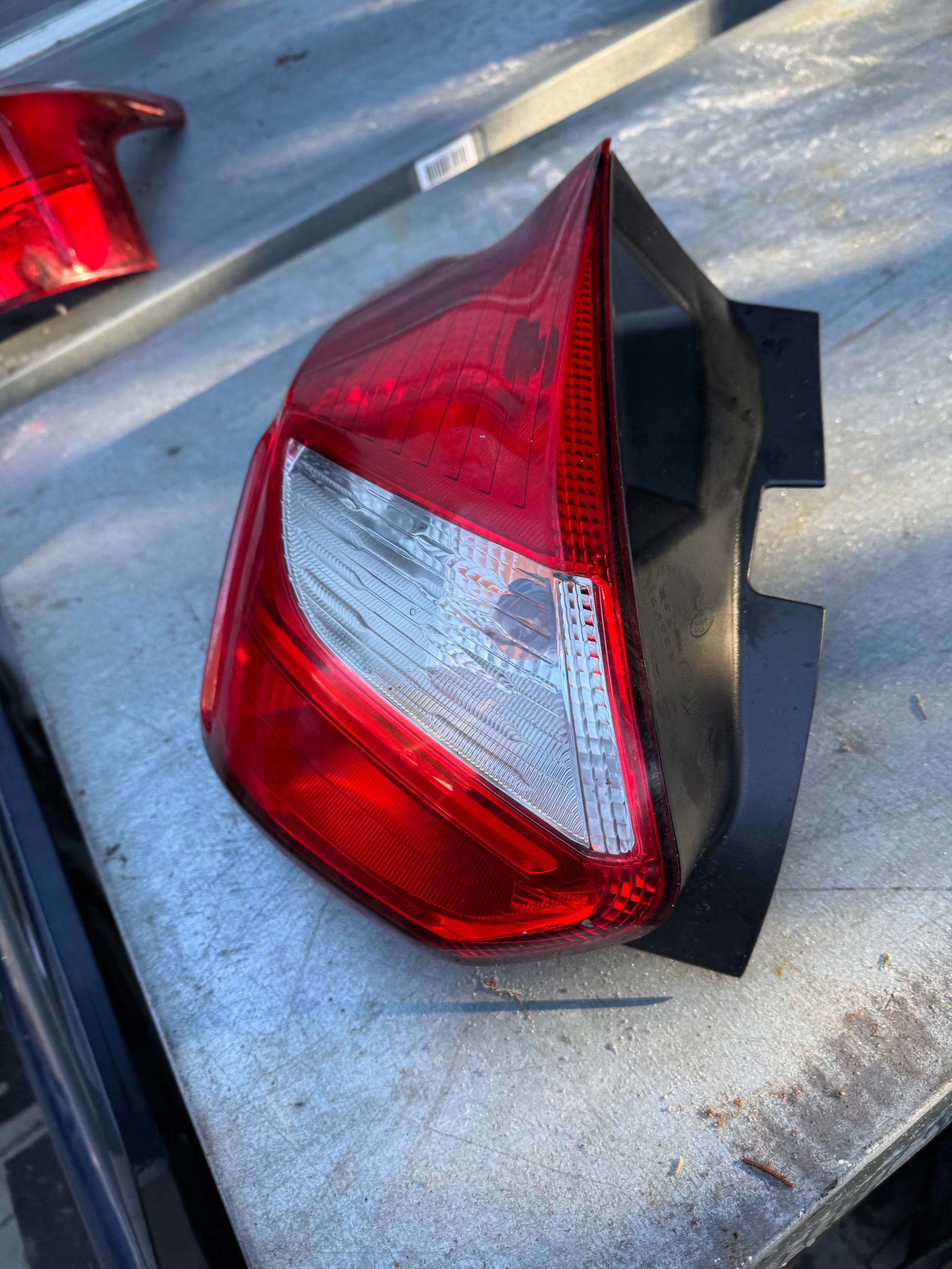 FORD FOCUS MK3 HB light left rear part left original BM51-13405AG