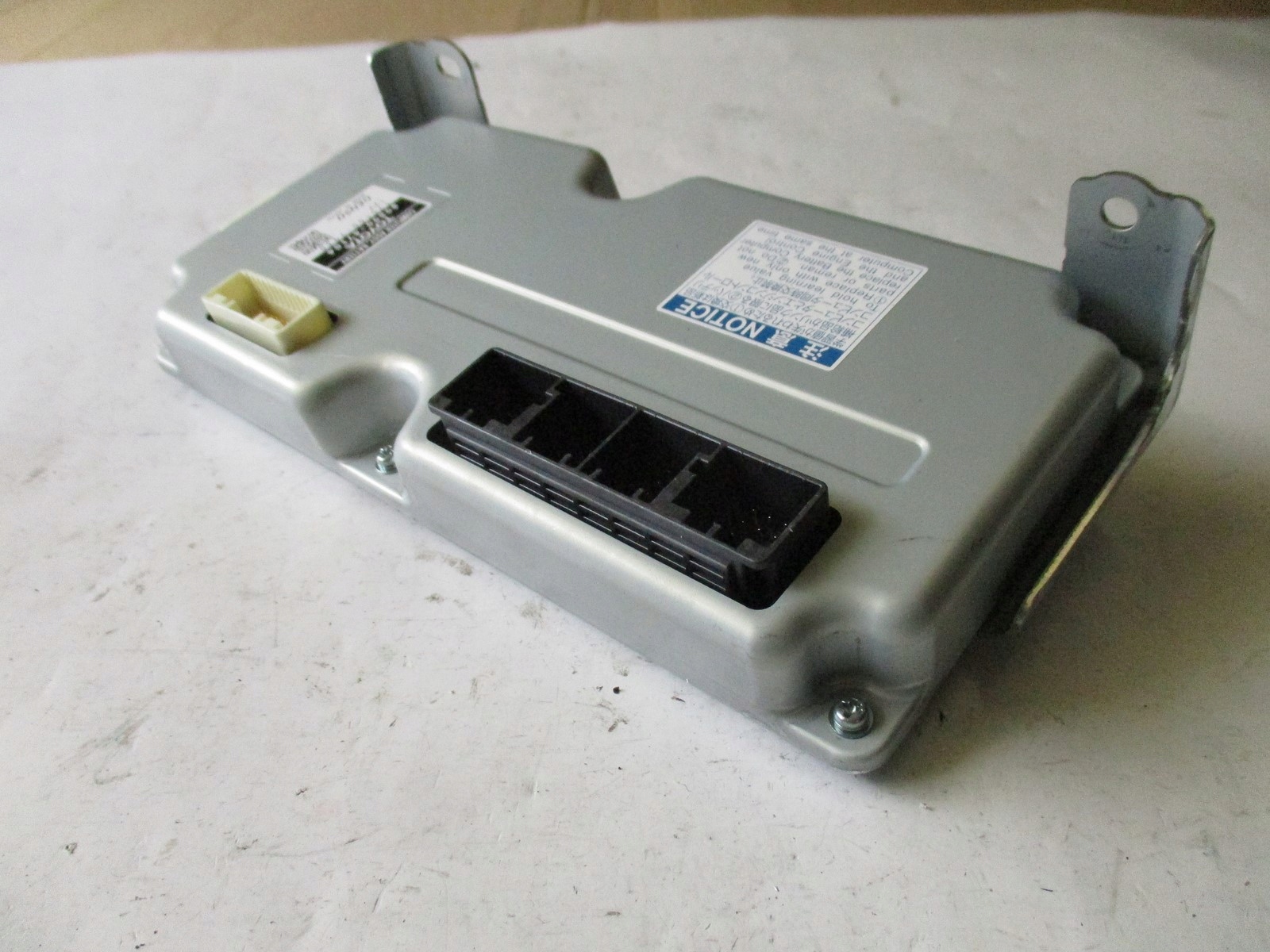 Moduł sterownik Toyota Lexus 89890-47104