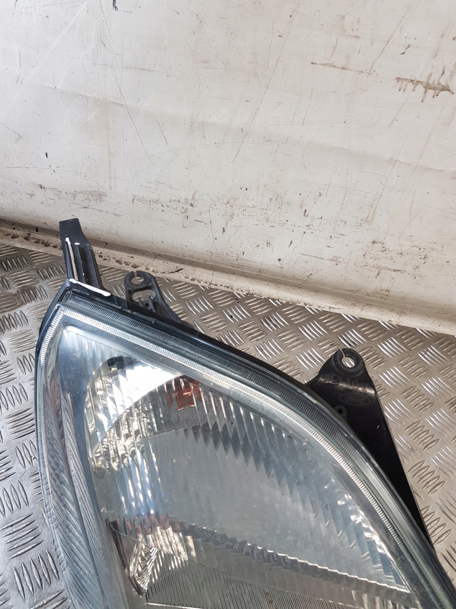 light right front FORD FIESTA MK6 02R