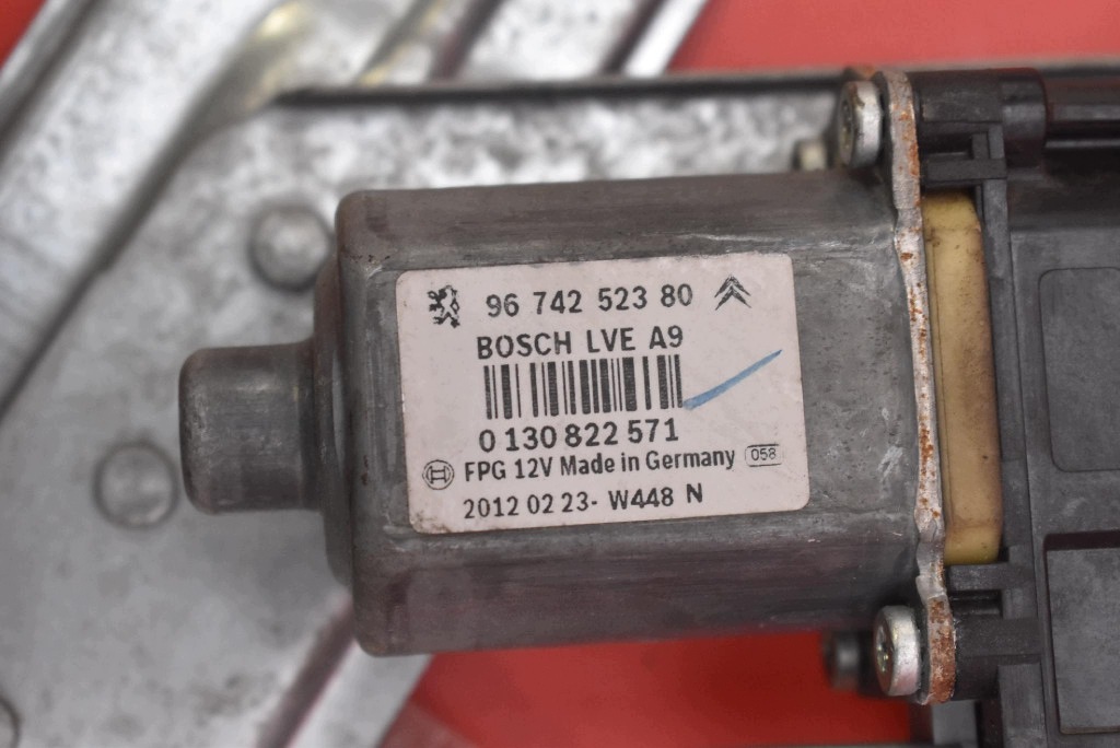 window regulator right front EU 9674252380 PEUGEOT 208 1 and 3D 12-19