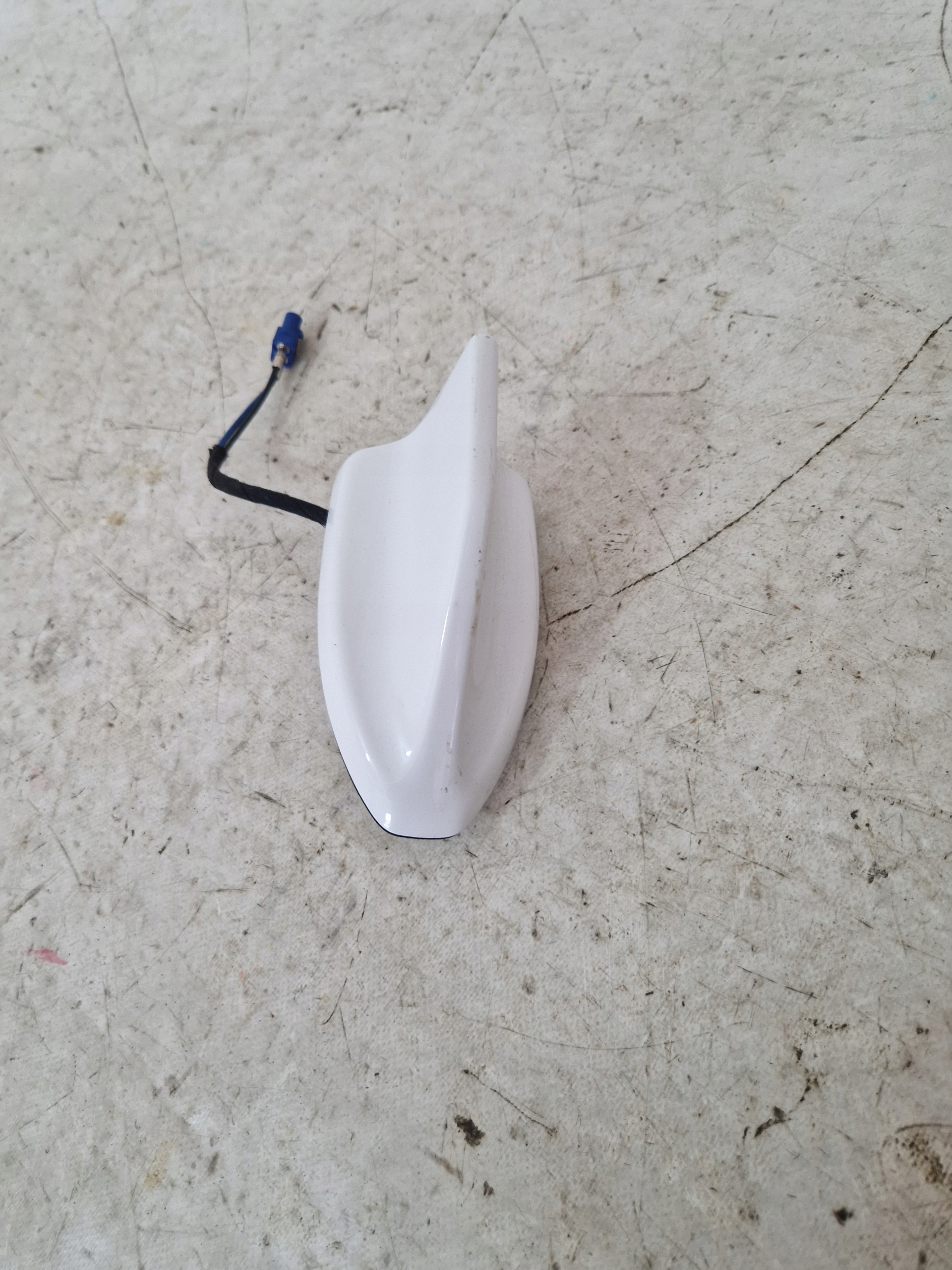 FORD EXPLORER VI MK6 ANTENA dach REKIN JD9T-19K351-AA