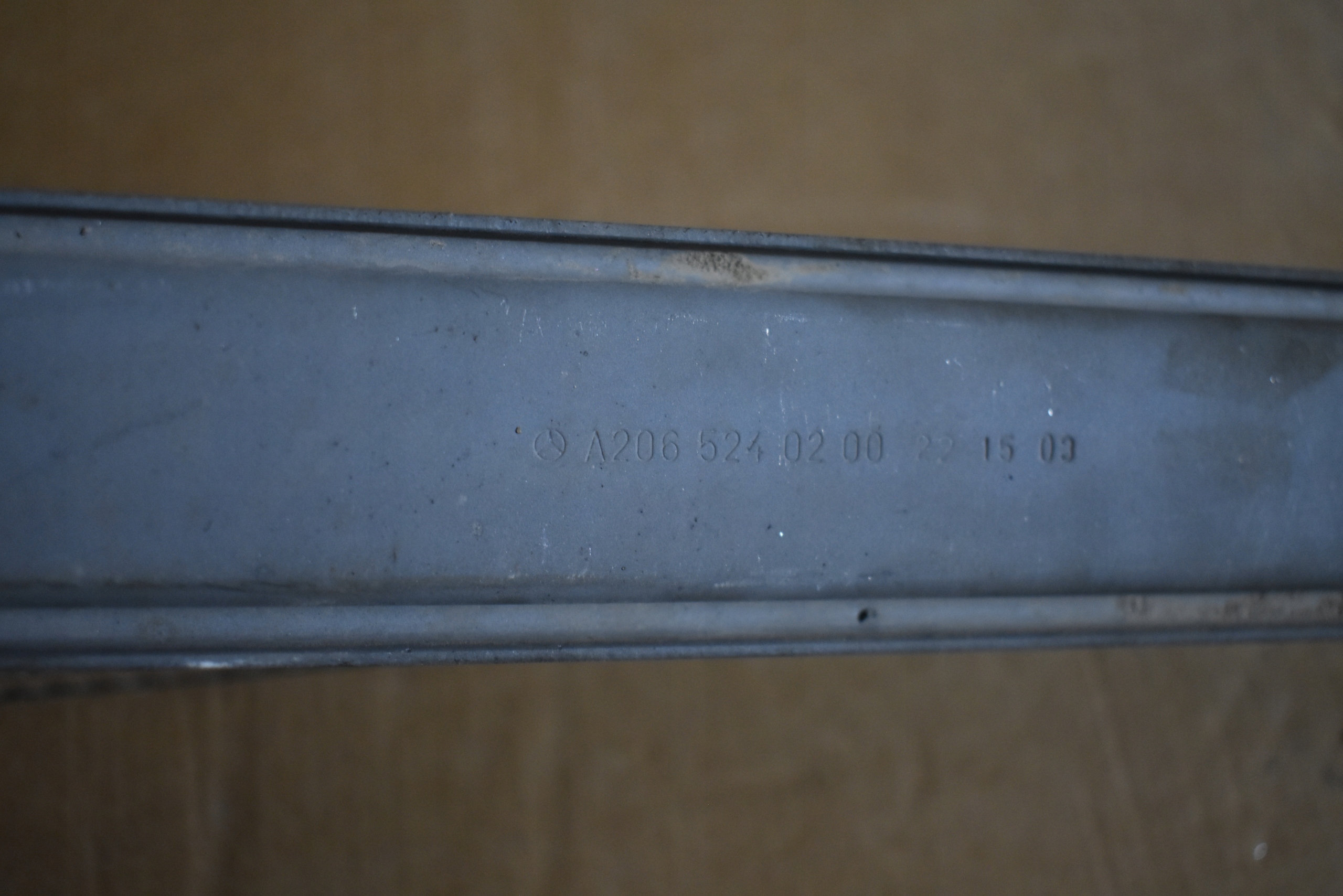 IDEALNY console brace left MERCEDES W206 1