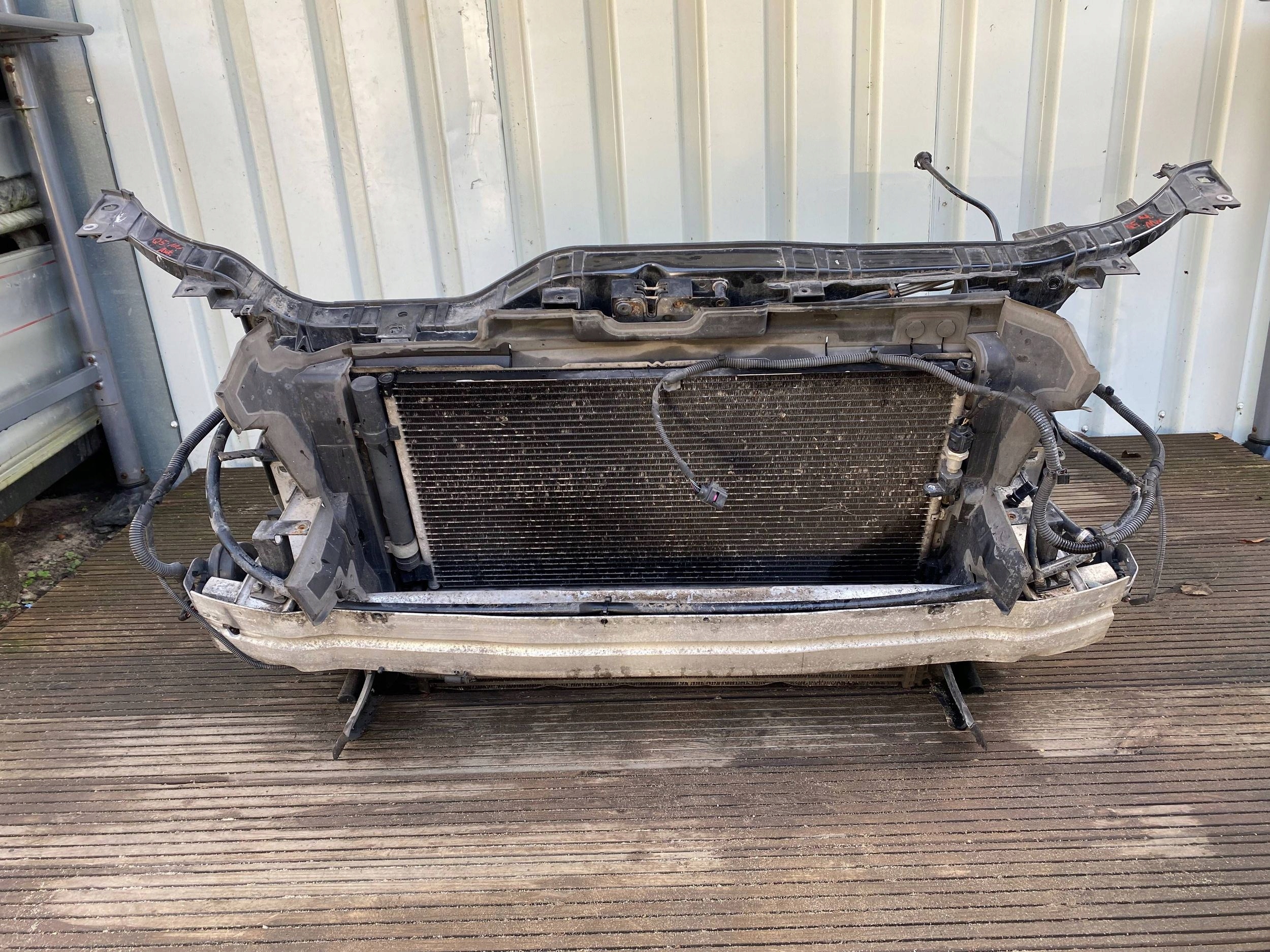 AUDI Q5 8R 2.0 TDI AUTOMAT complete support panel for radiators radiator fan