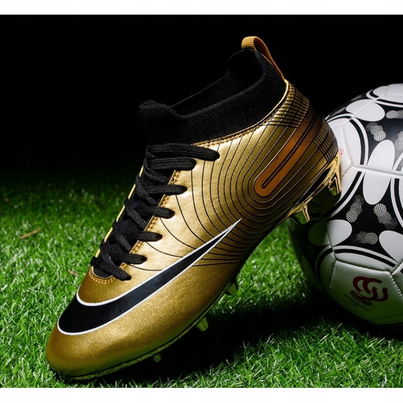 BUTY PIŁKARSKIE SPORTOWE MŁODZIEŻOWE KORKI TURFY Marka bez marki