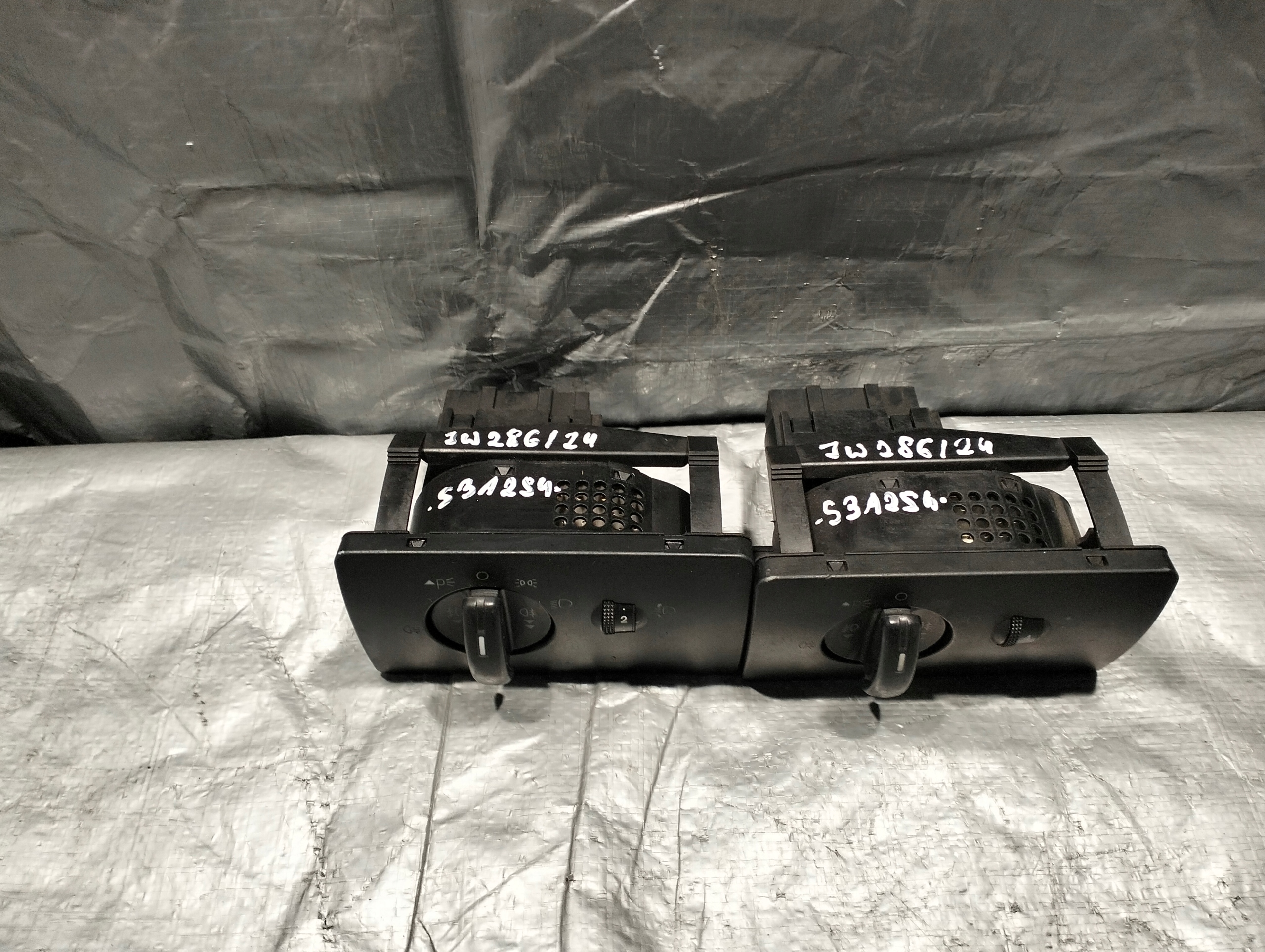 light switch FORD MONDEO MK3 1S7T-13A024-BB