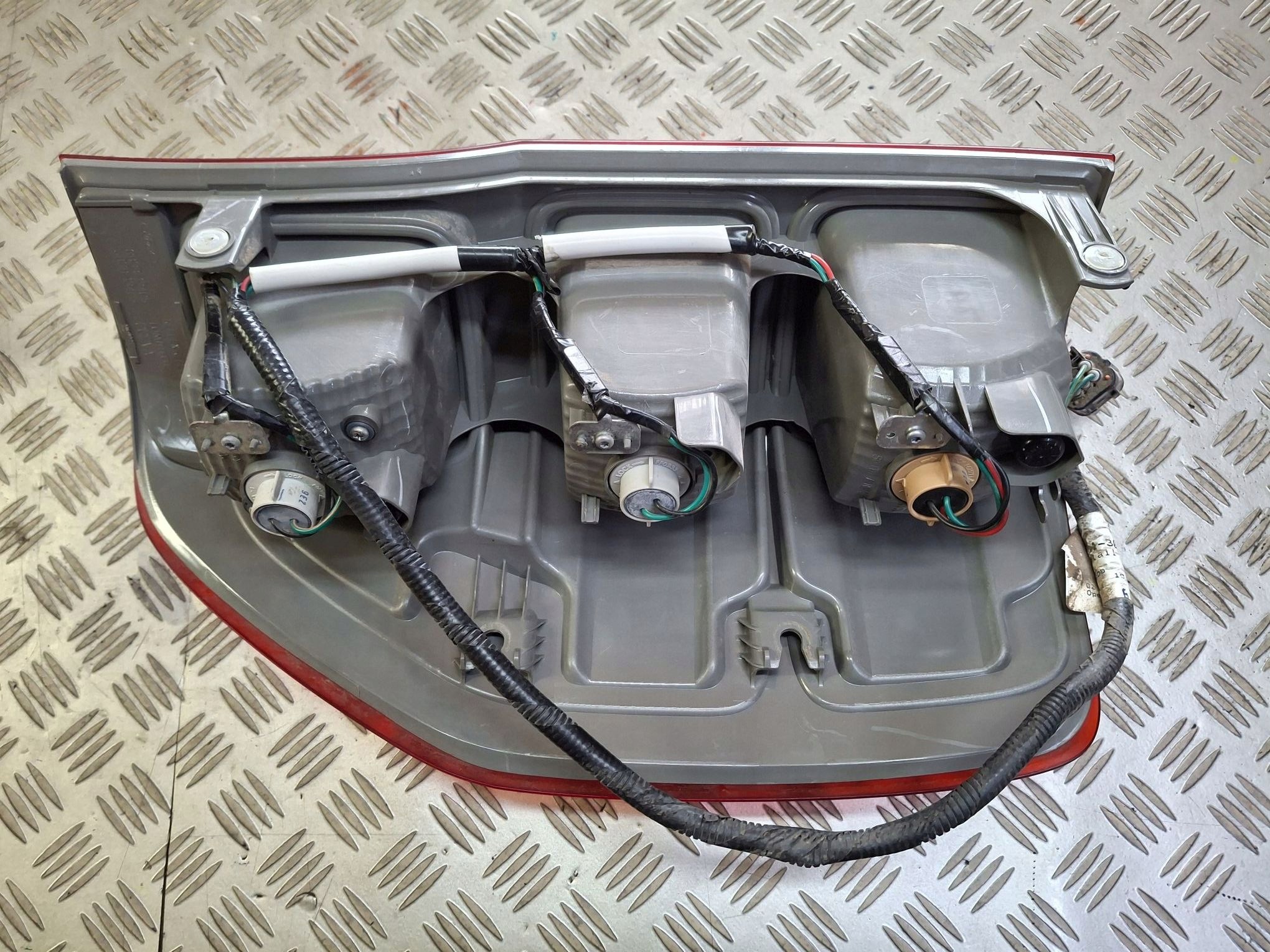 light rear left FORD RANGER V LIFT 2015R->