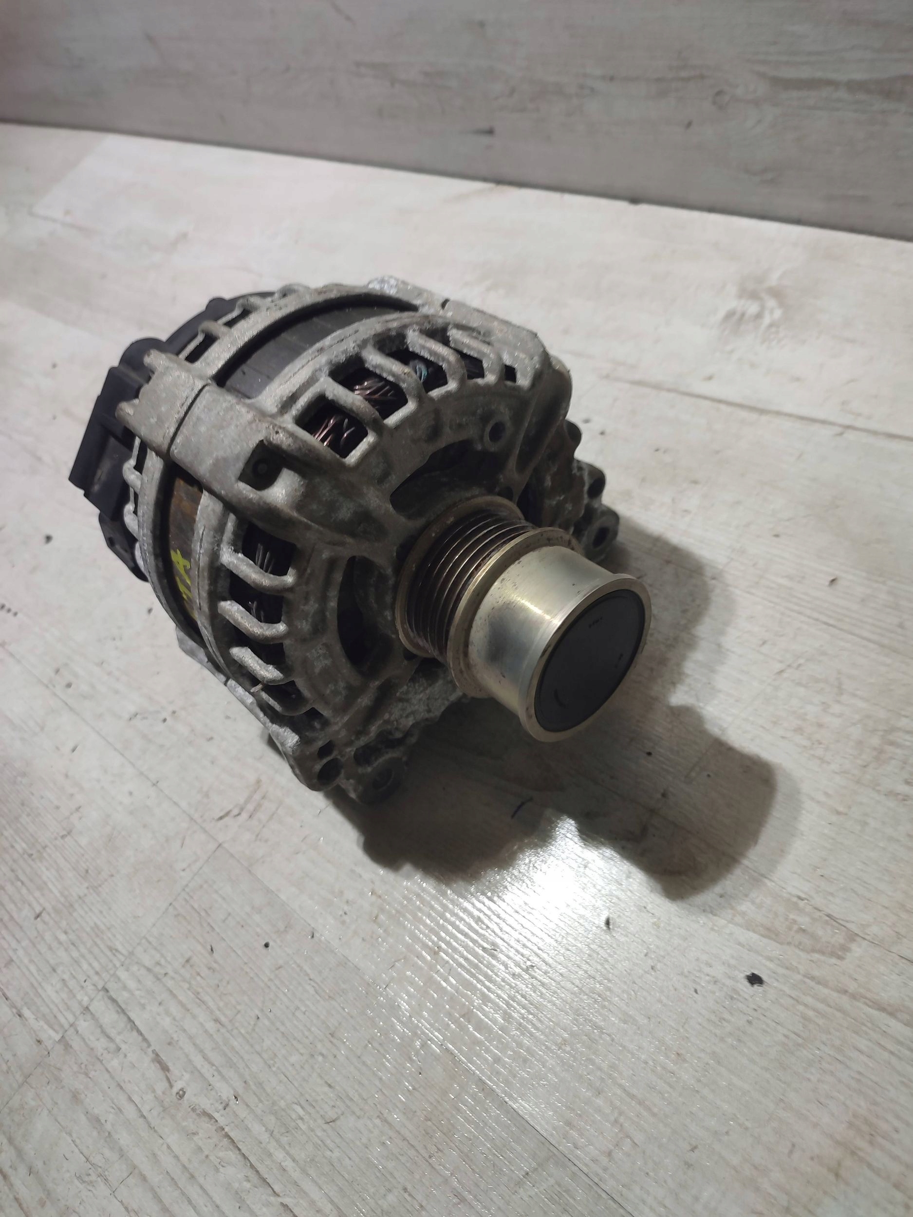 Volkswagen Touran III 2020 Alternator