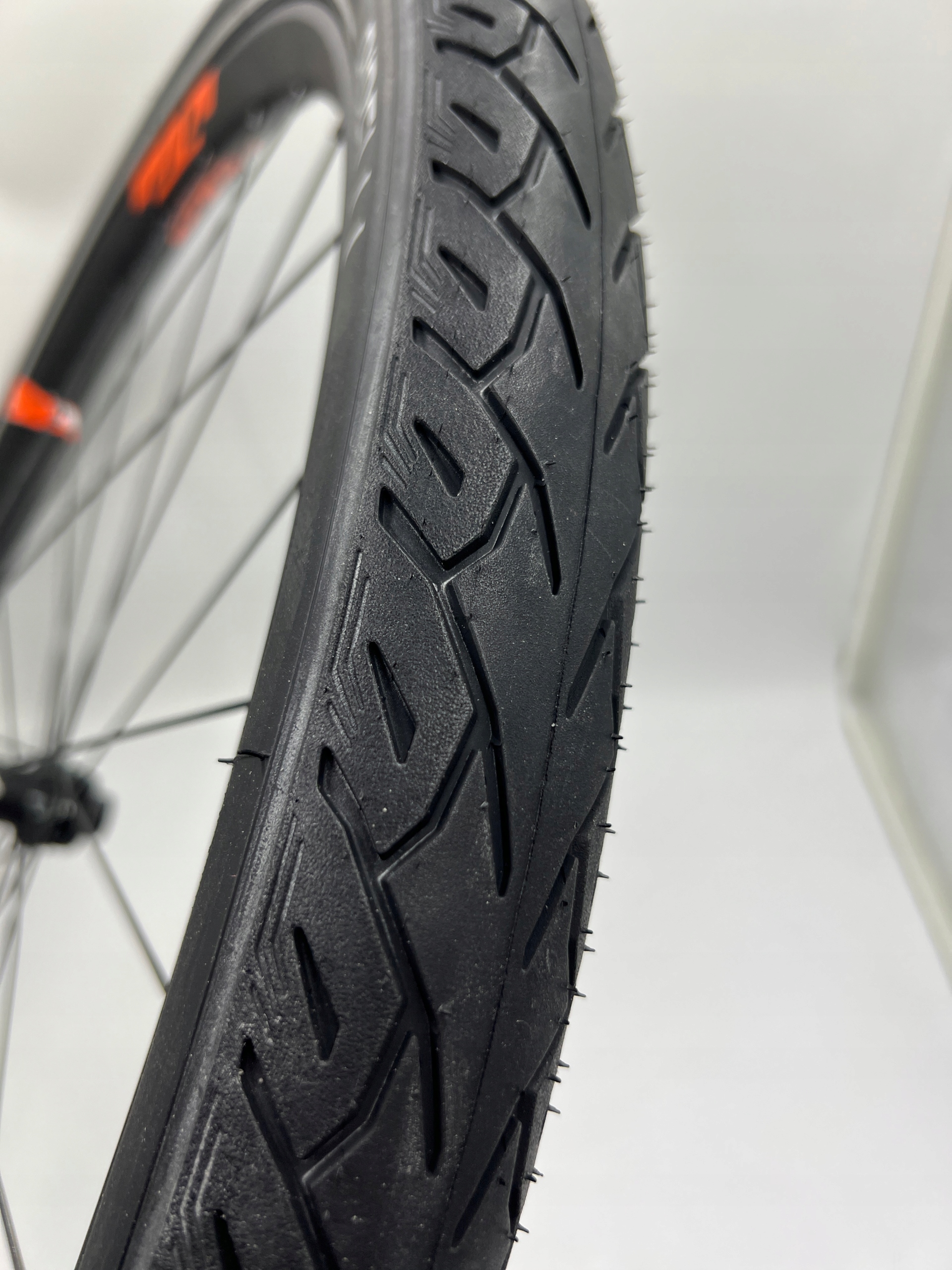 Opona rowerowa do roweru PIRELLI DTS 28x1.75 47-622 REFLEX Antyprzebiciowa EAN (GTIN) 8019227337198