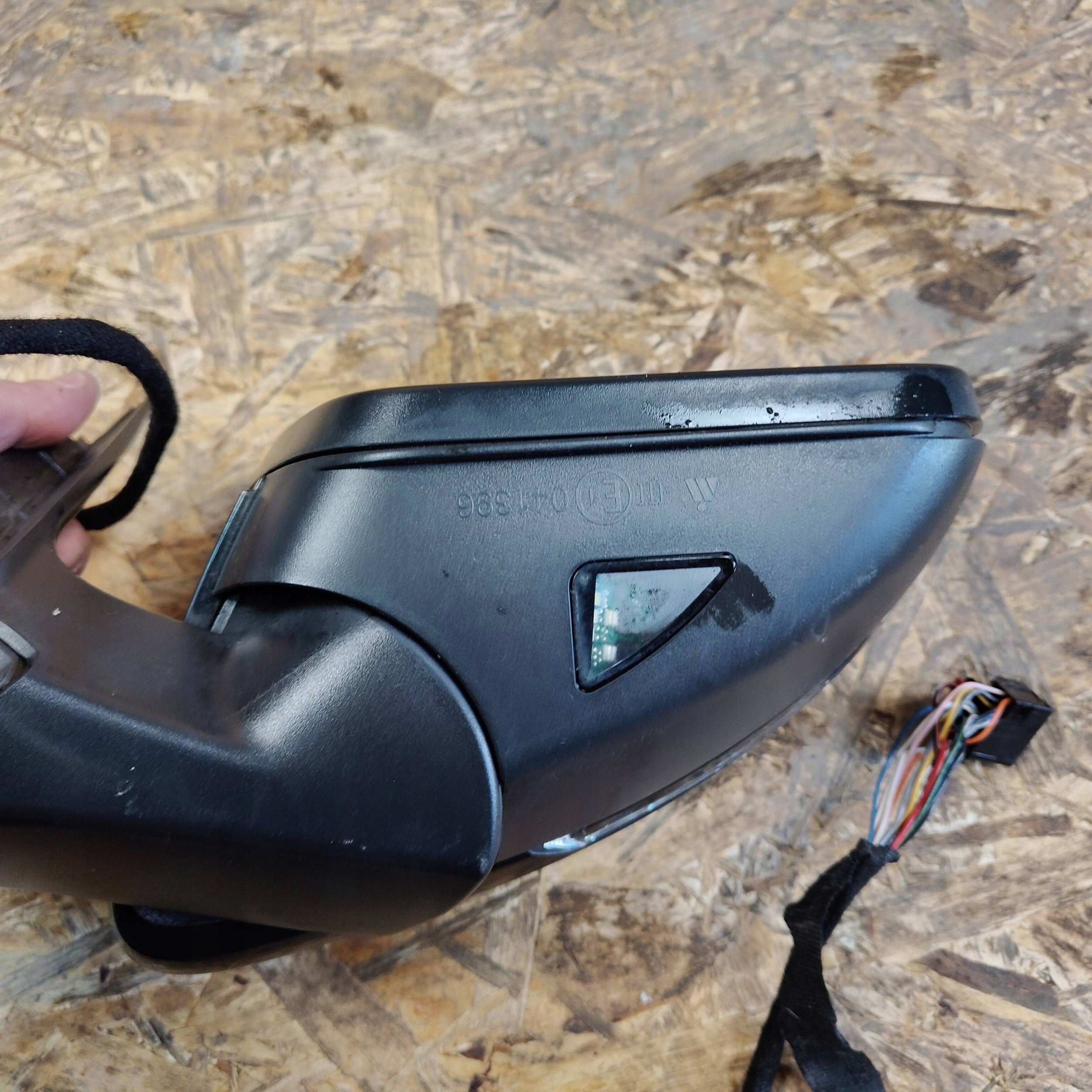 electrics mirror side right side Skoda Superb B8 (3V) 14 pin Europa