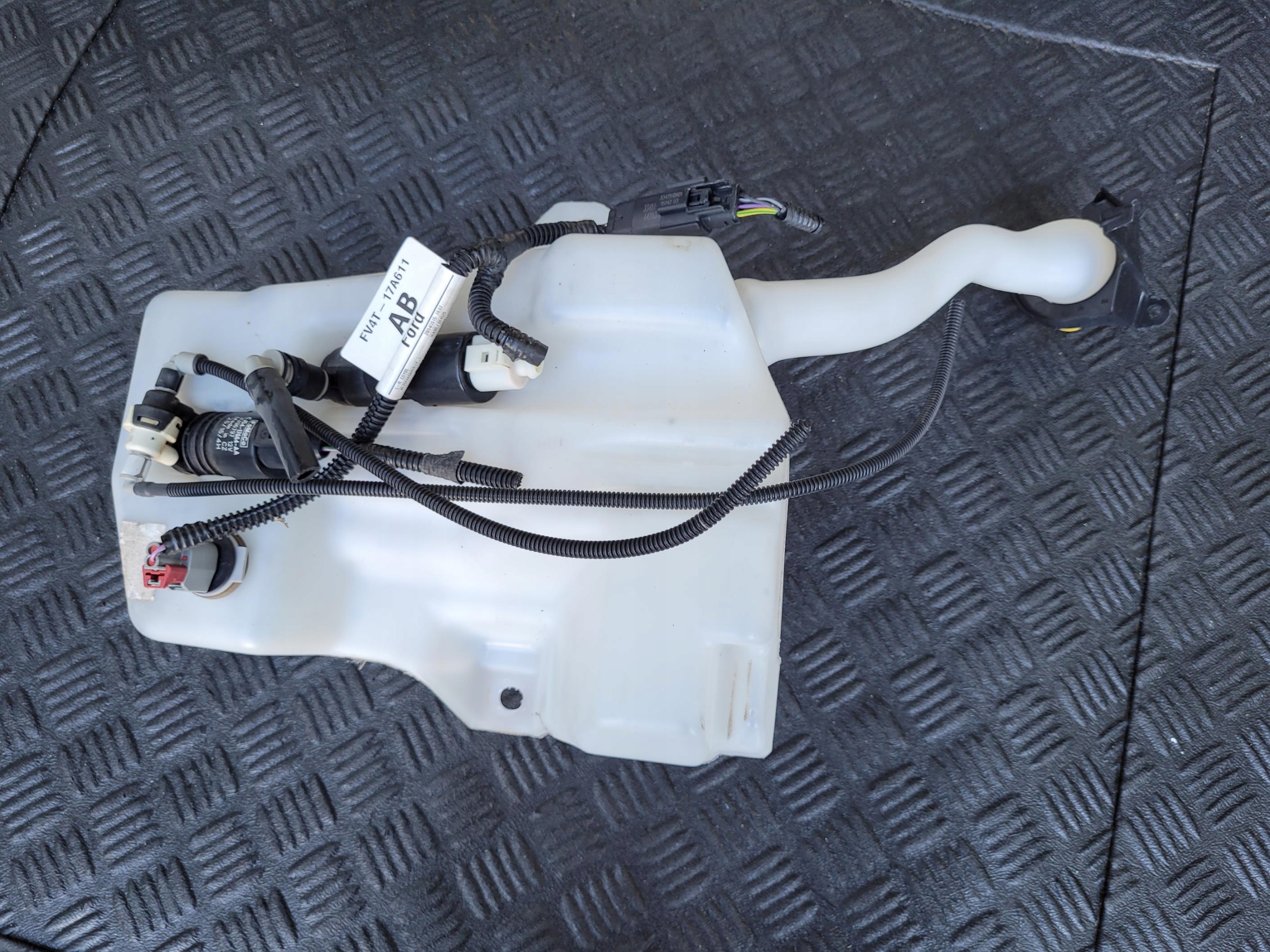 Behälter Spritzdüse POMPKI CV44-13K175-AF FORD KUGA II MK2