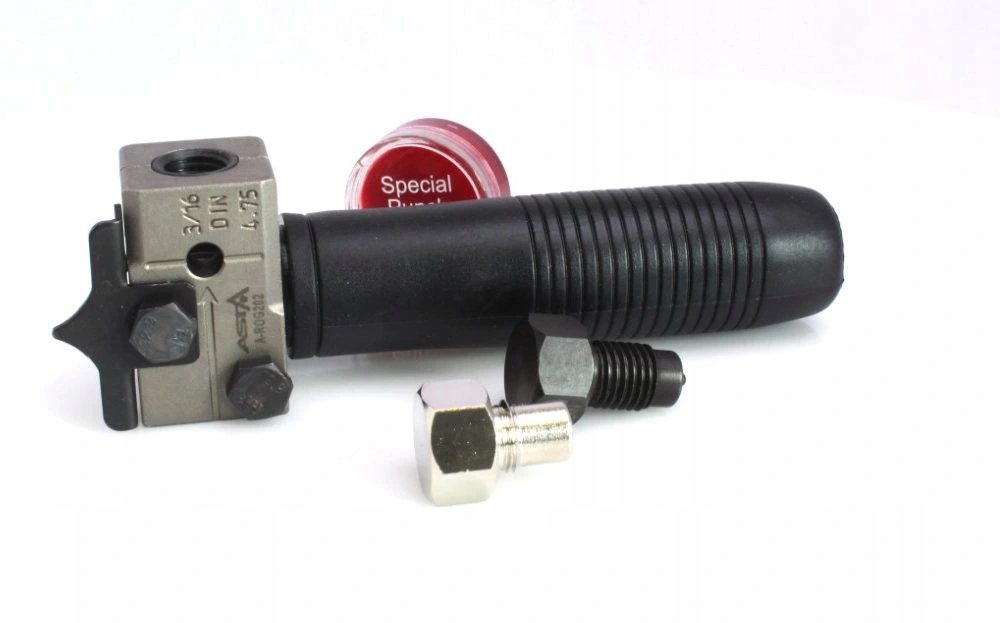 PRASKA DO ZARABIANIA PRZEWODOW HAMULCOWYCH ZESTAW Mark Asta