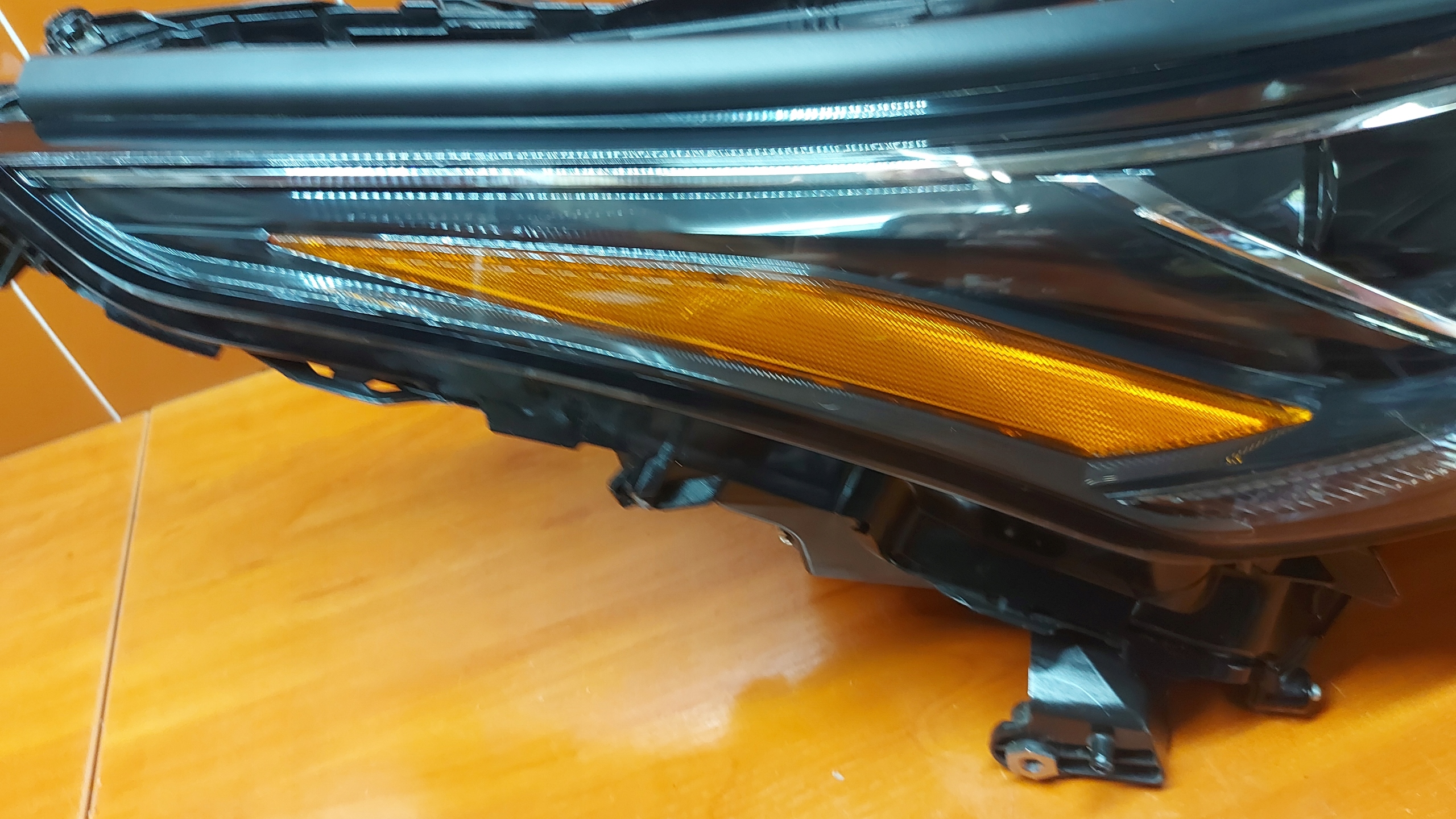 REFLEKTOR light right right front TOYOTA HIGHLANDER IV 20