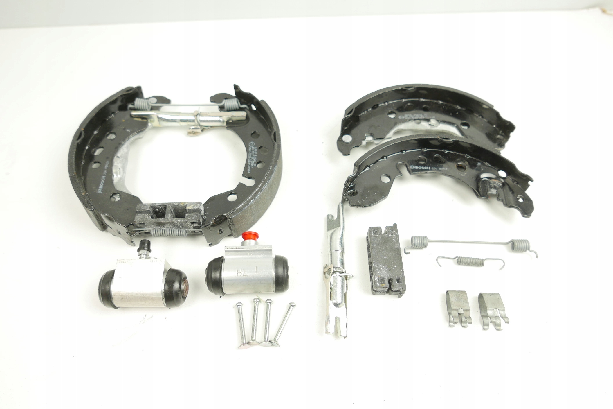 0 204 - BOSCH ЩЕЛЕПИ + ЦИЛІНДР TWINGO II SMART FORTWO 453