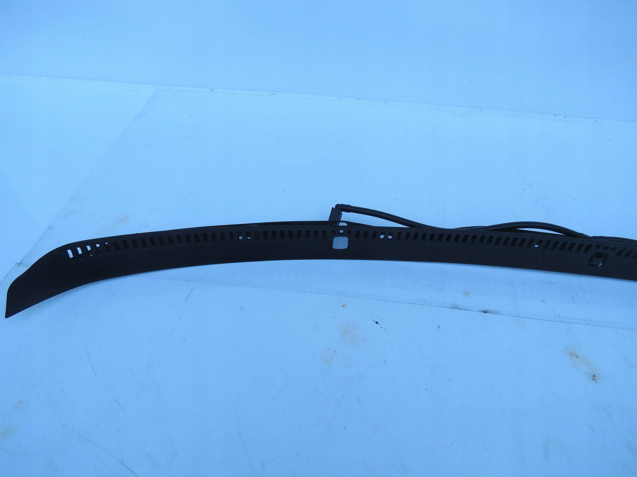 moulding under the window cover washers VOLVO V60 31352536