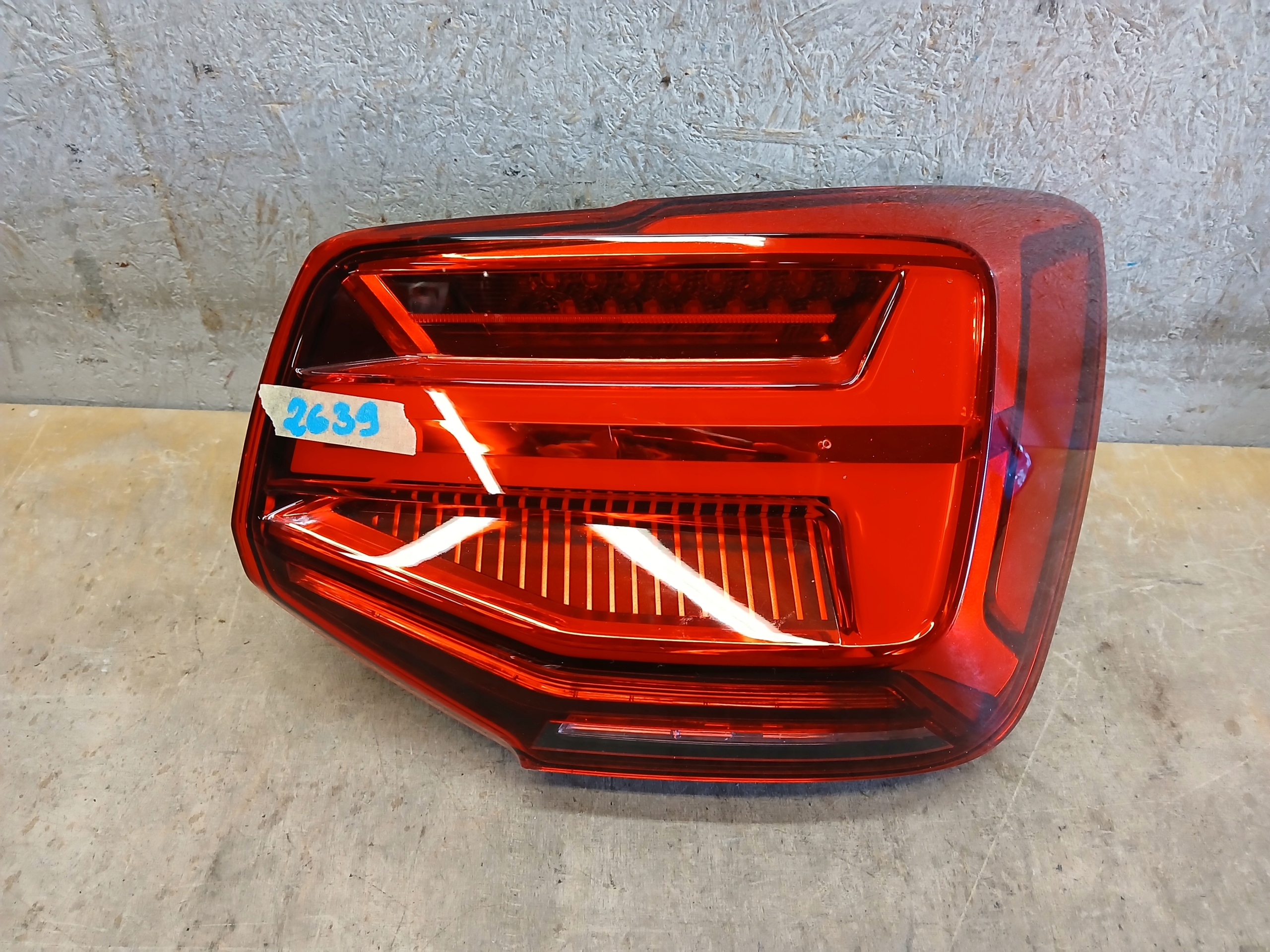 light rear part right AUDI Q2 81A 81A945092B
