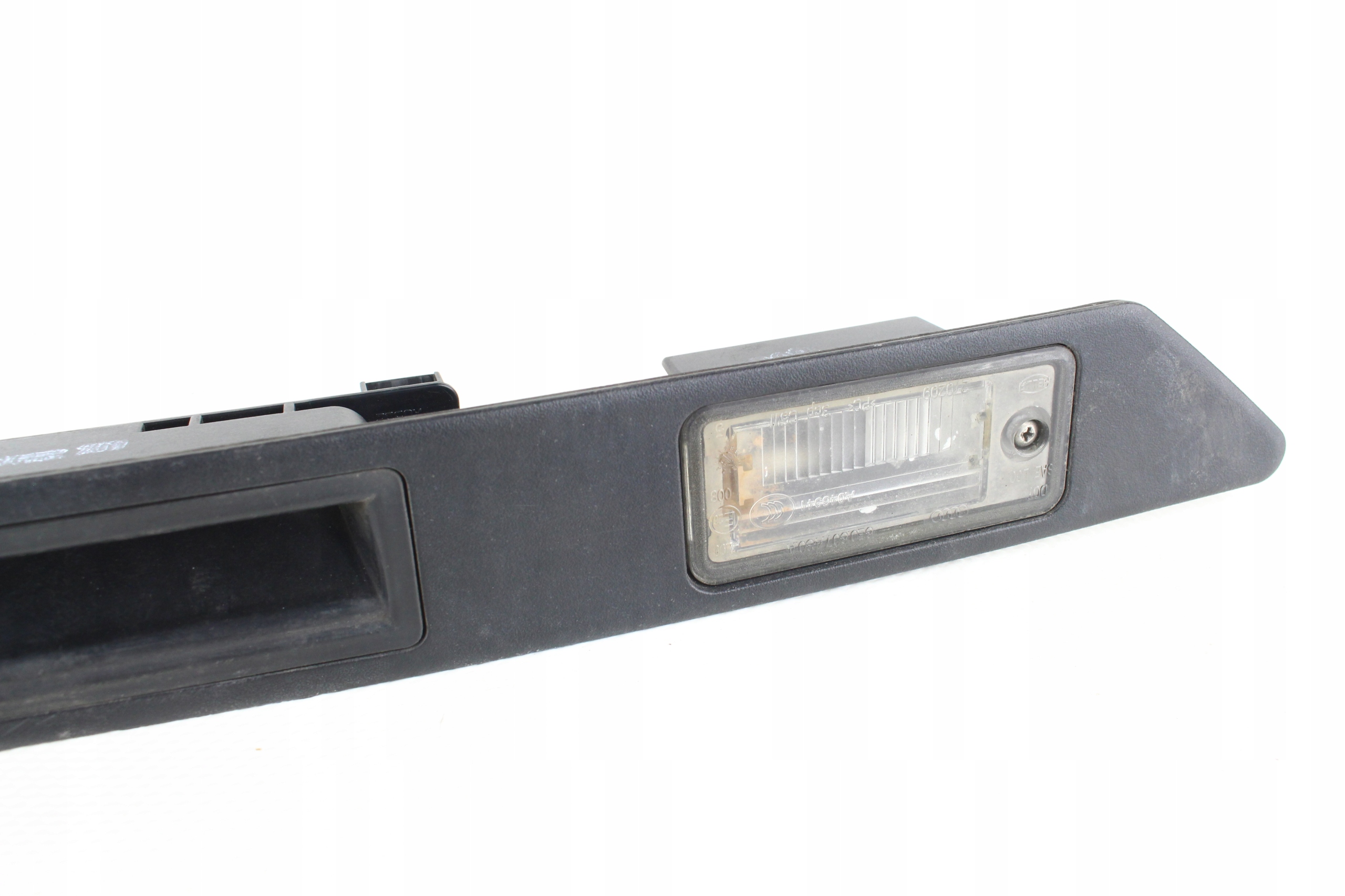 LISTWA KLAMKA KLAPY AUDI A3 8P LIFT 5D SPORTBACK Part manufacturer Audi OE