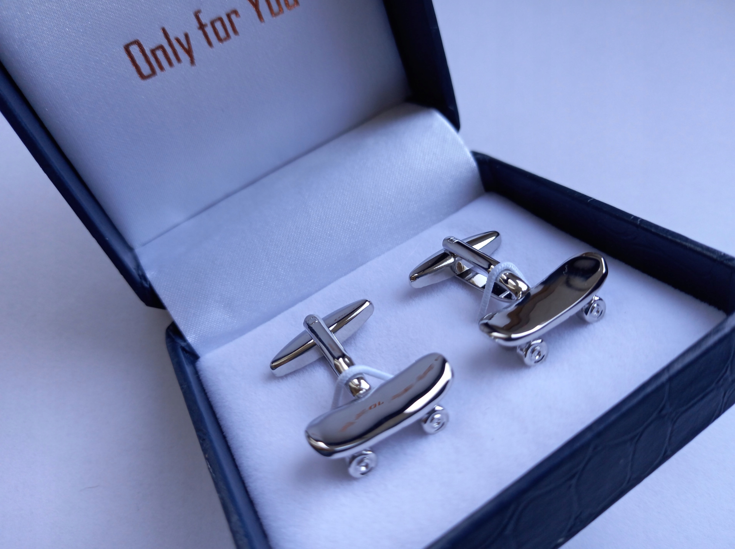 Manžetové knoflíčky na košili Skateboard