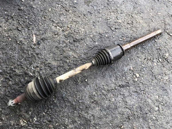 PÓŁOŚ PRAWA PRZEDNIA PÓŁOŚKA RANGE ROVER SPORT L320 3.6 D AUTOMAT 4X4