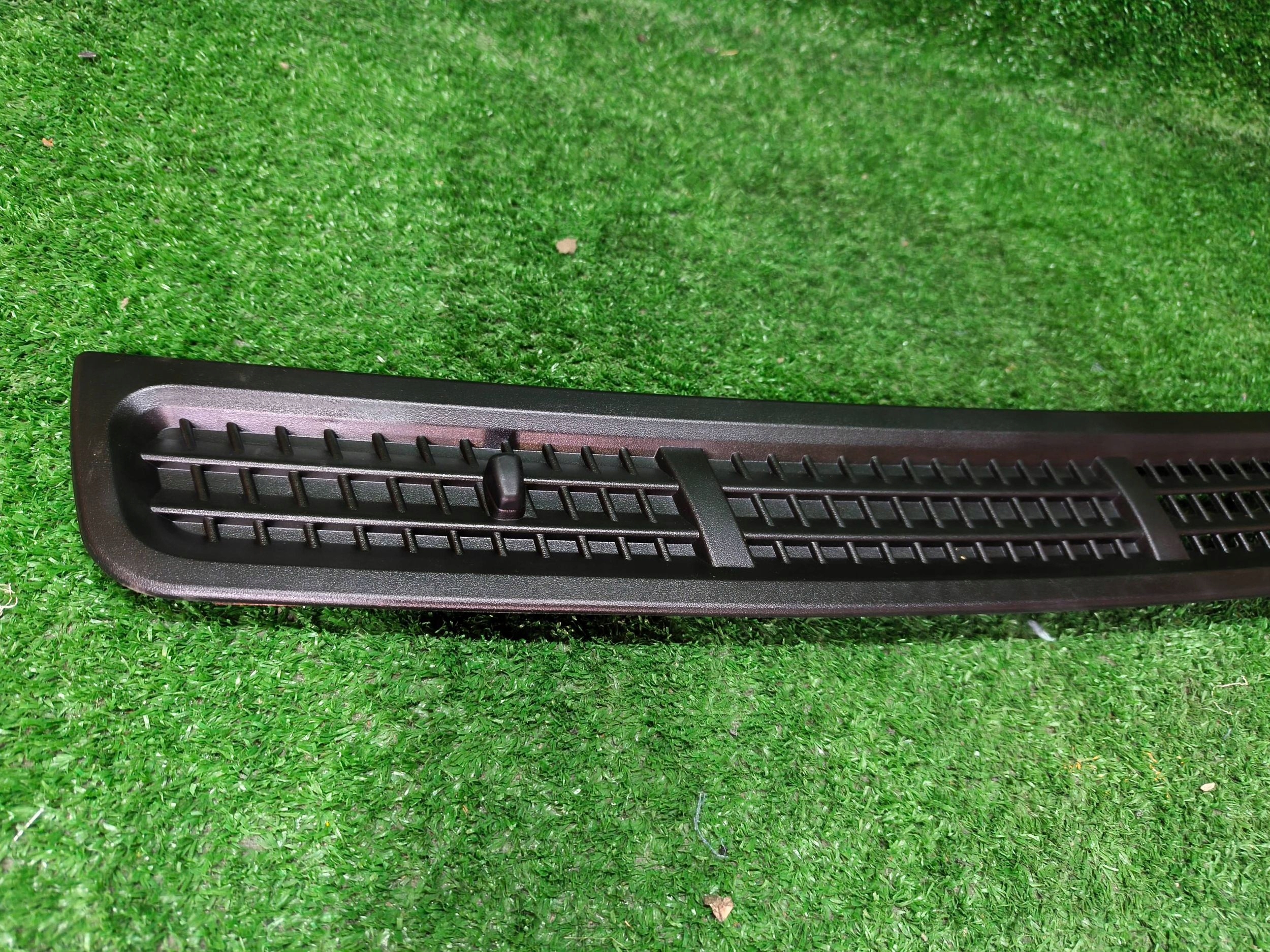 grid intake air FORD TRANSIT MK5 06- NR.51