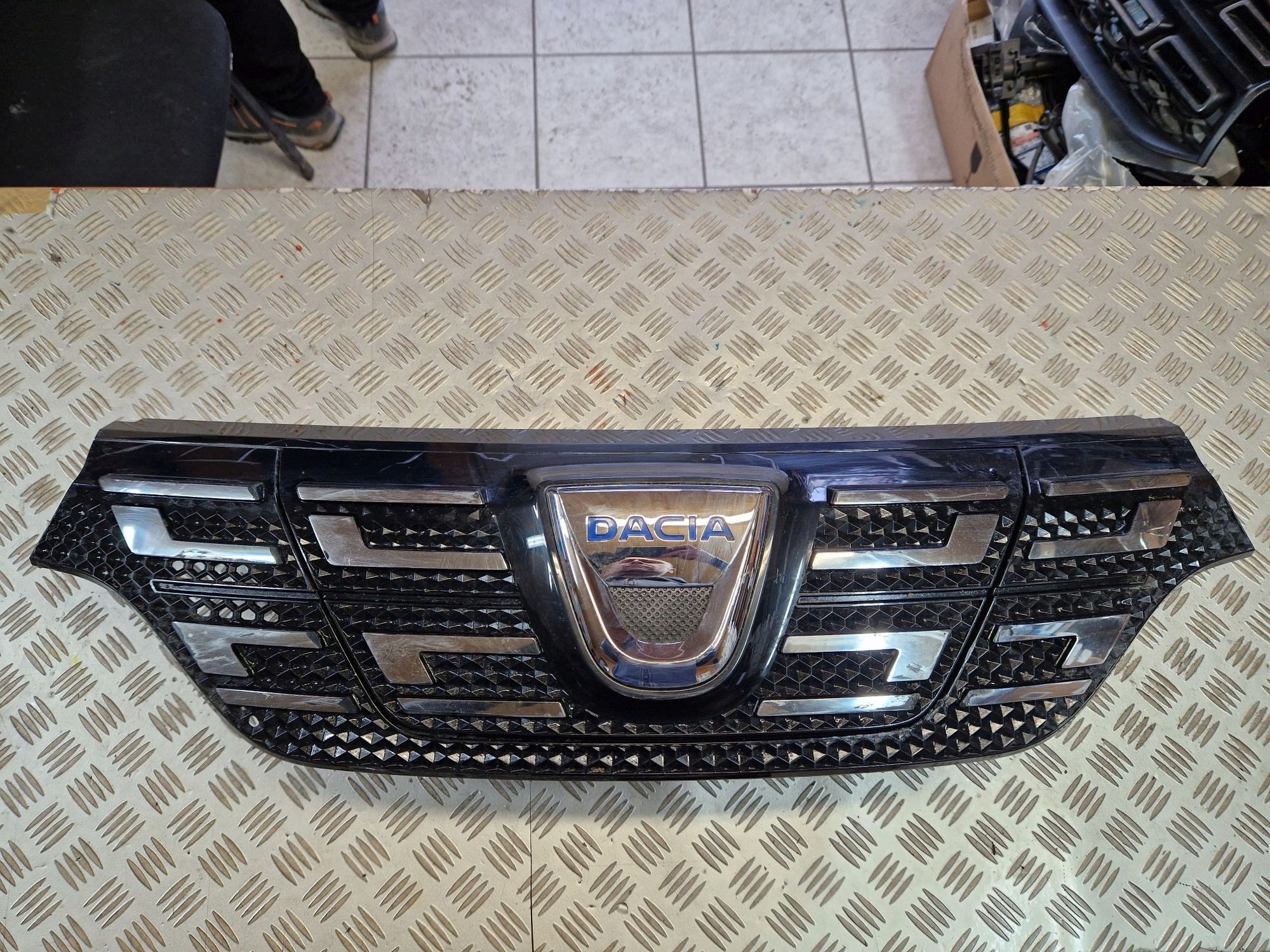 GRILLE DACIA SPRING 2021R->