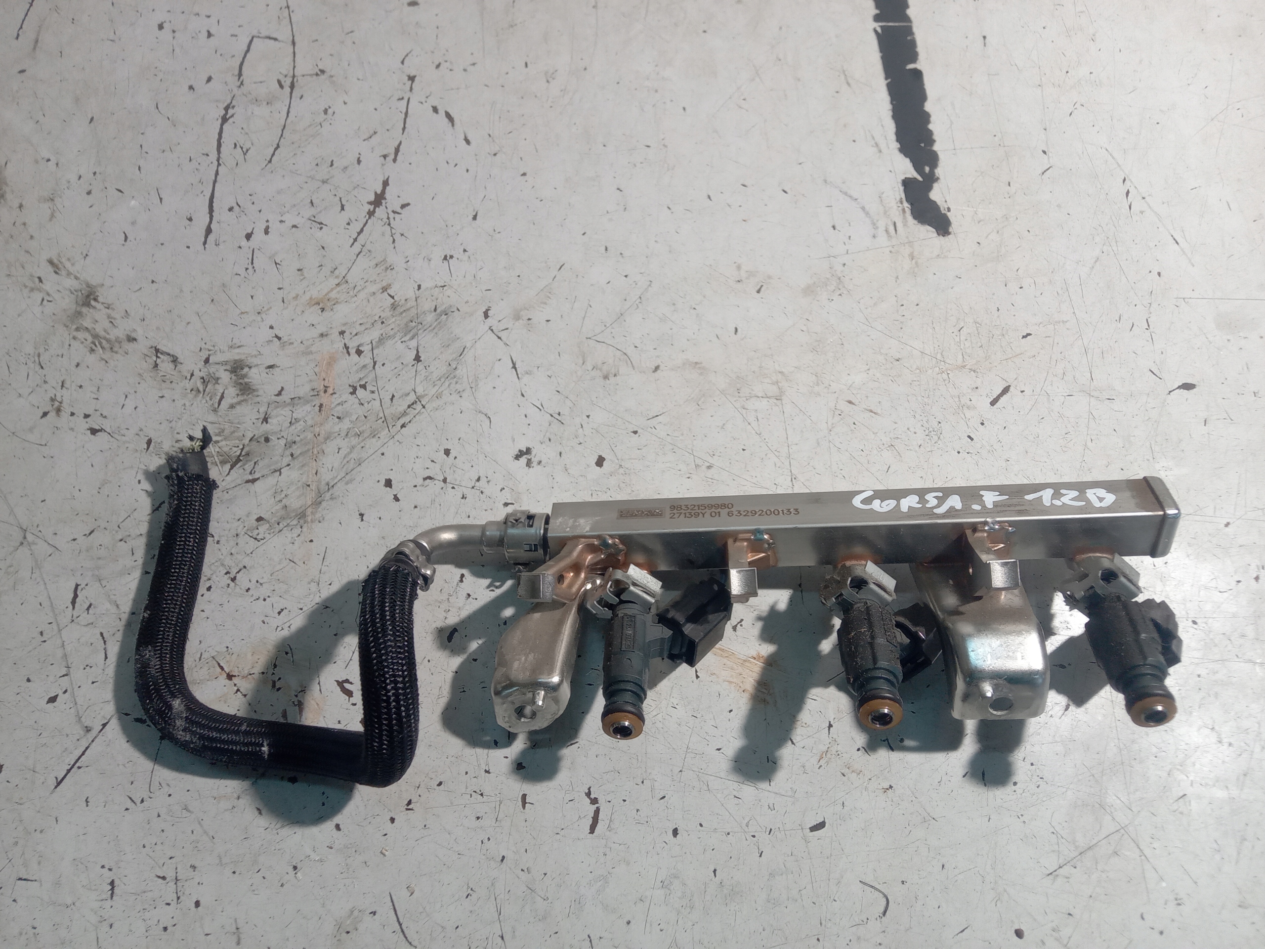 9832159980 - OPEL CORSA F ЛИТЬЕВАЯ ПАНЕЛЬ ВПРЫСКА 1.2 B