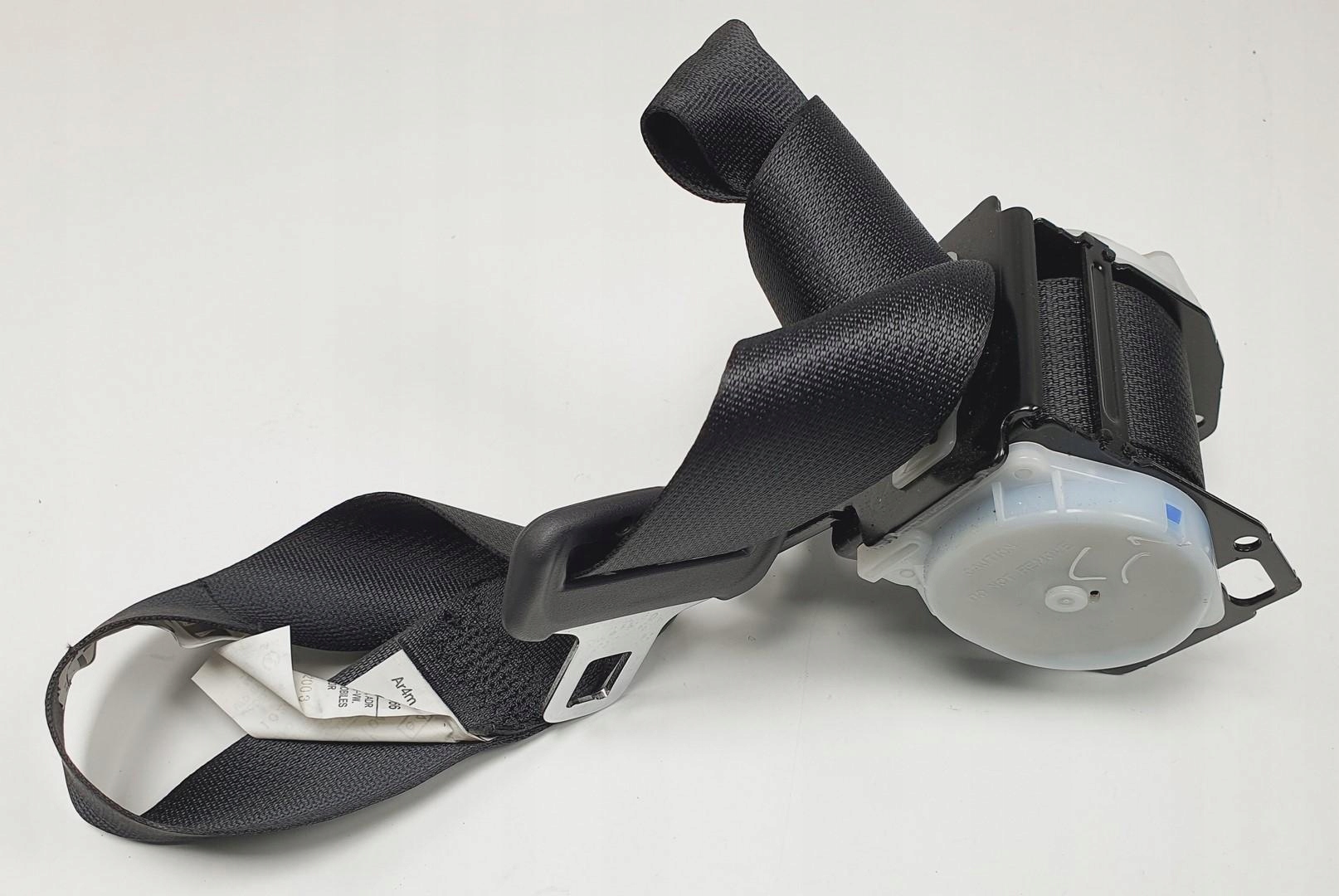 ремень безопасности mazda