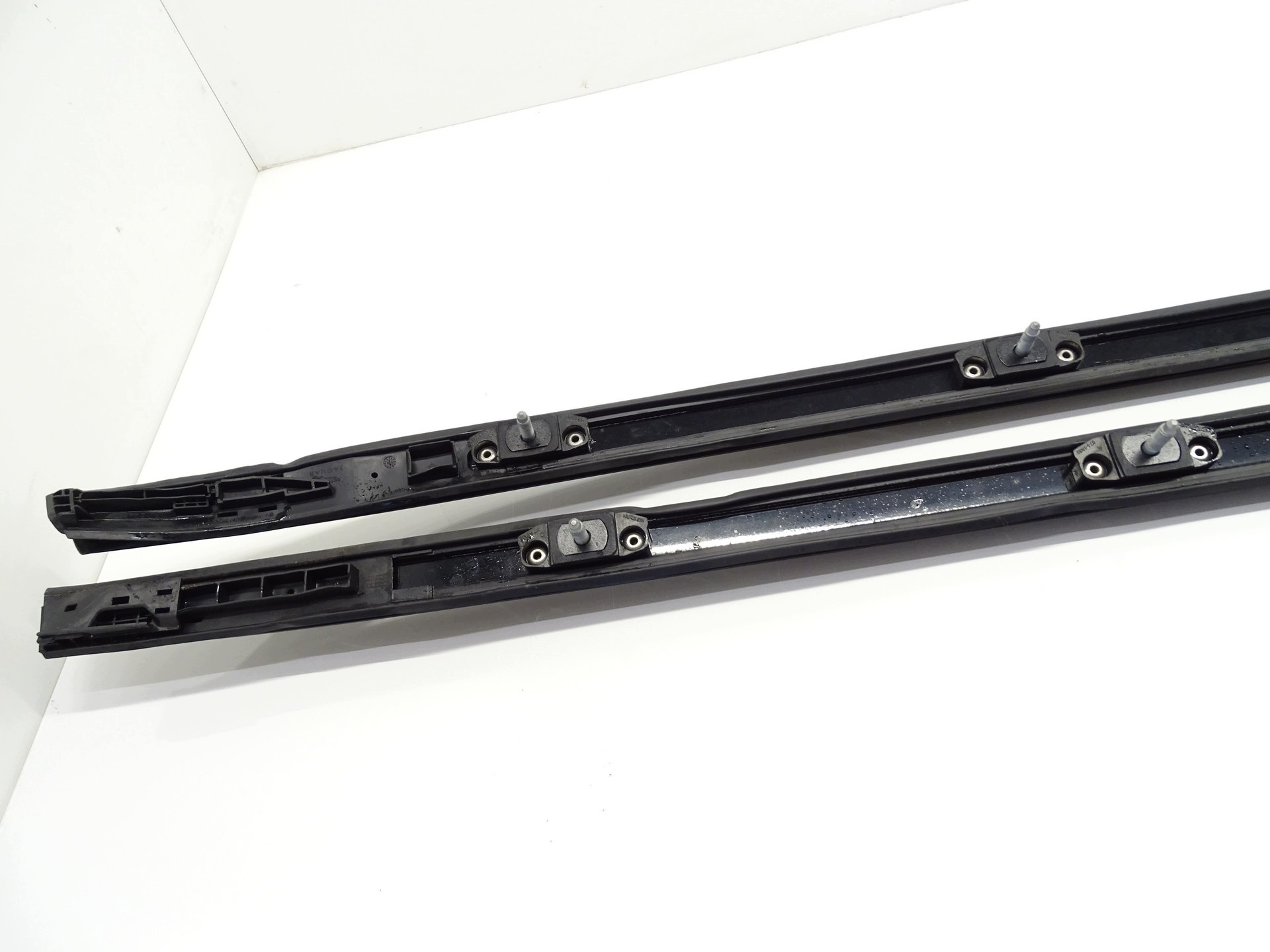 KOMPLET L/P Dachreling dach JAGUAR X761 HK8M-55063BC
