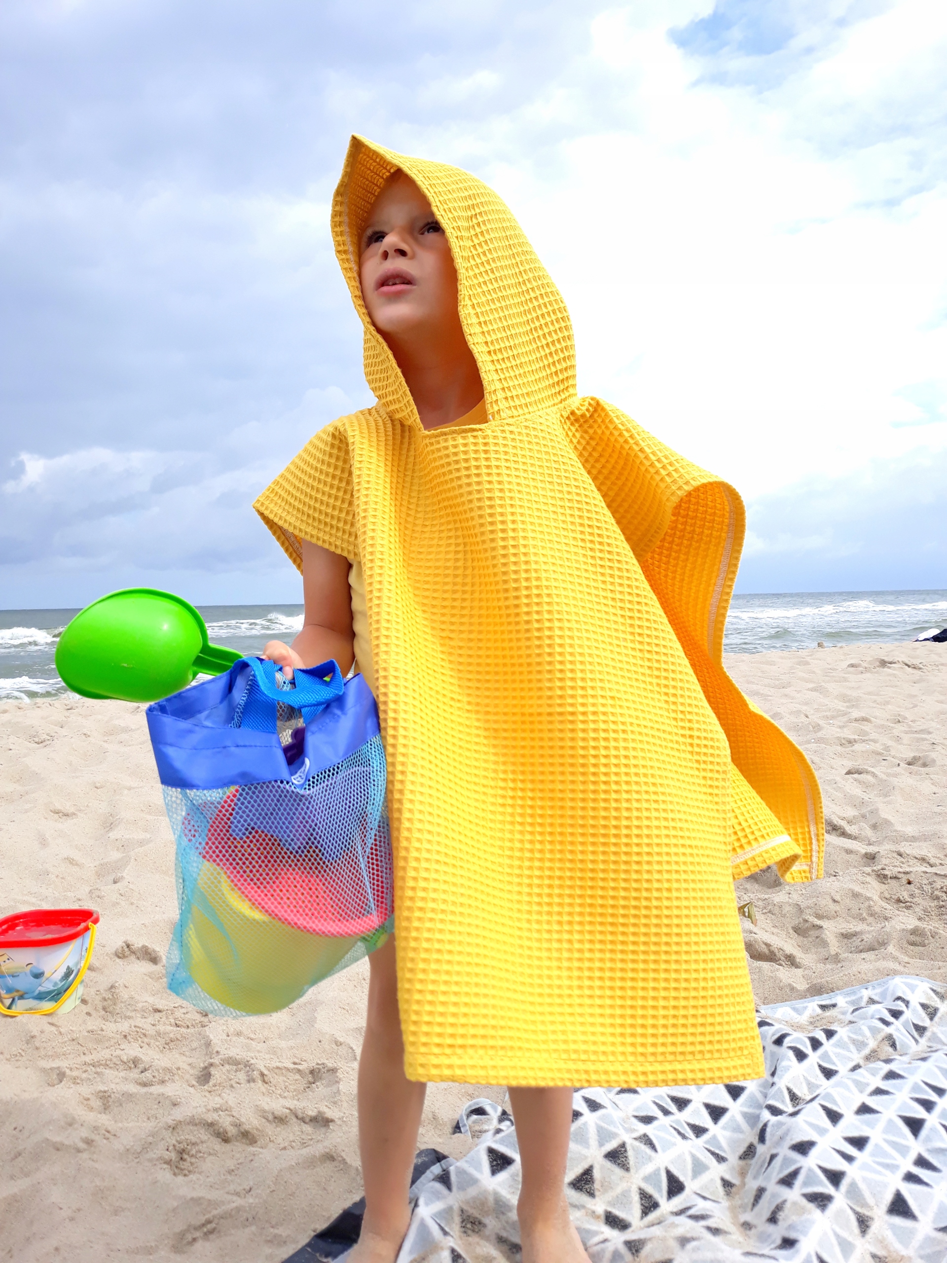 PONCZO z kapturem RĘCZNIK KĄPIELOWY wafel 1-2 lata