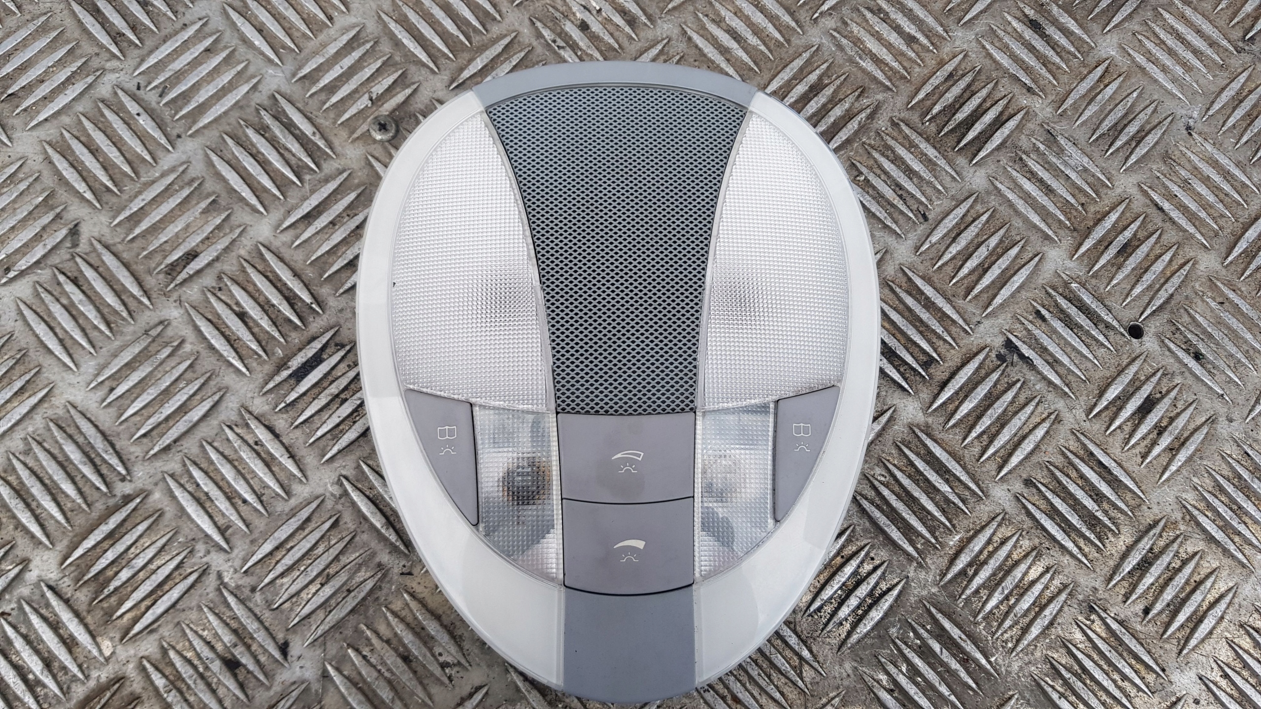 W211 OSWIETLENIE cabs light A2118206601