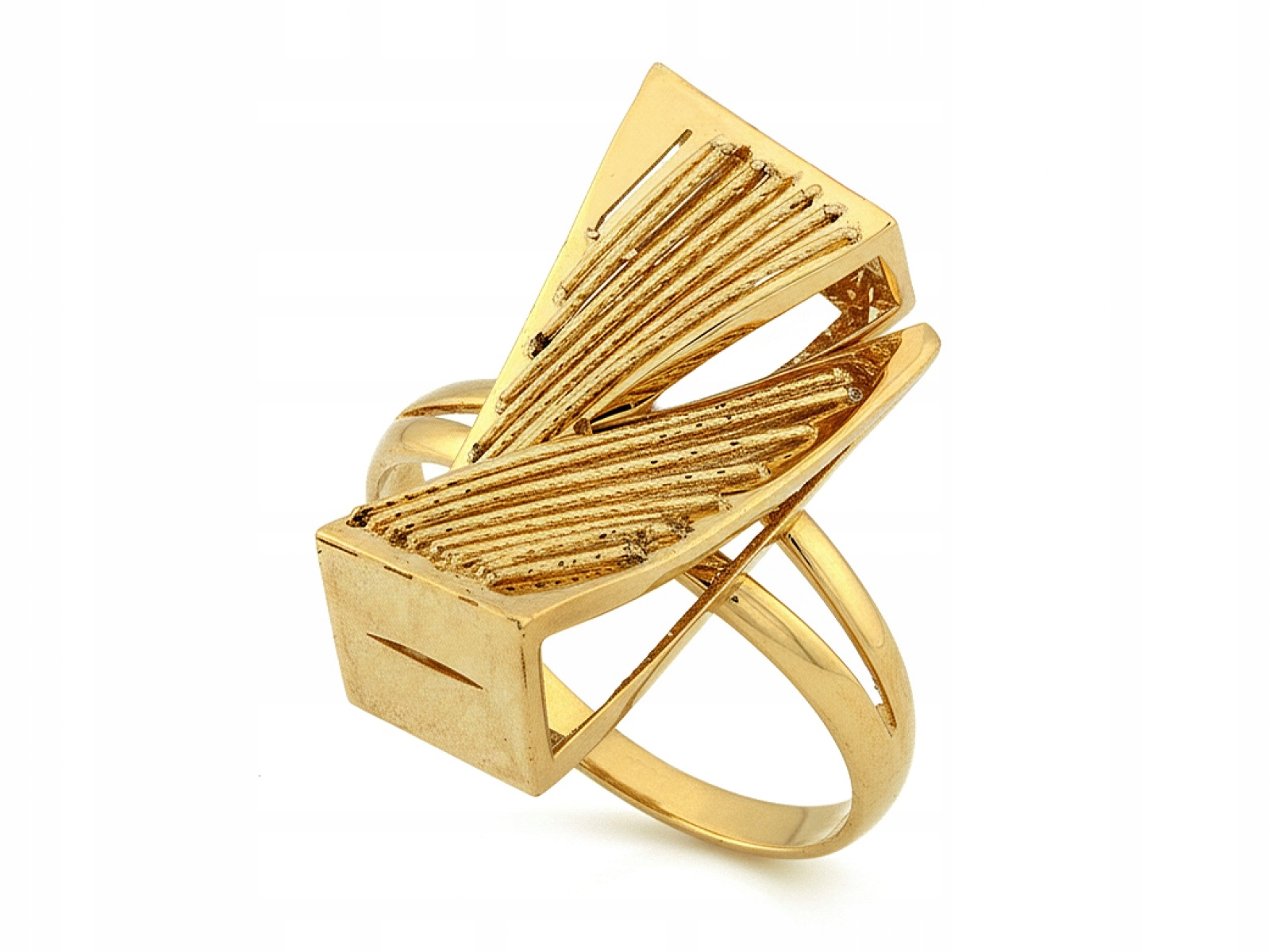 Zlatý Velký prstýnek 585 Ažurové trojúhelníky 19r bez kamenů 4.1 g